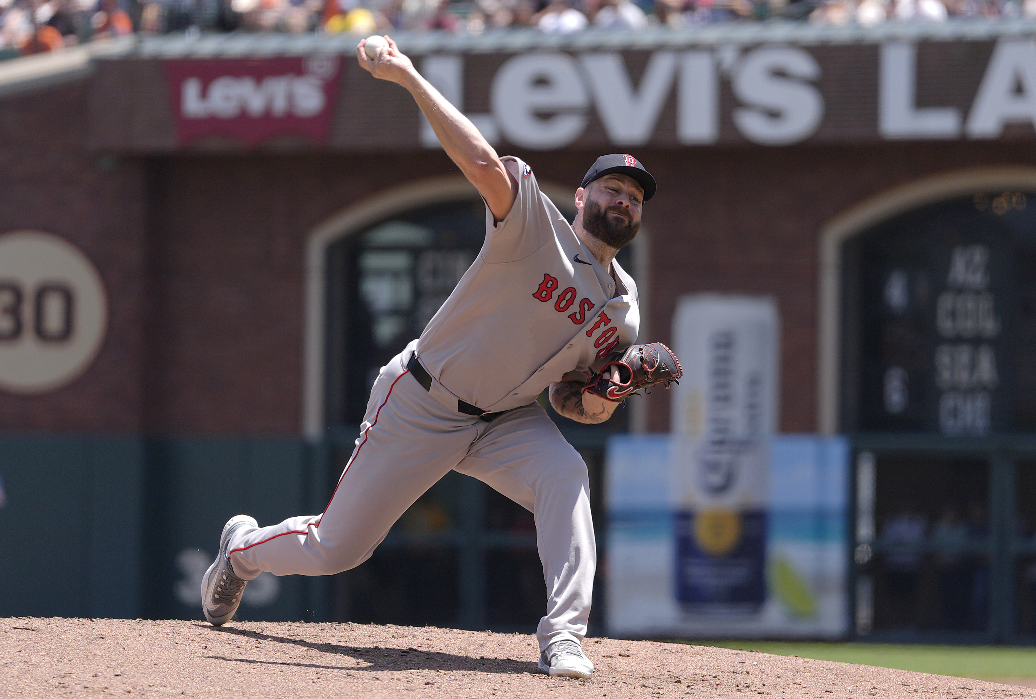 Red Sox Veteran Predicted To Bolt For 2-Year, $32 Million Deal With Giants