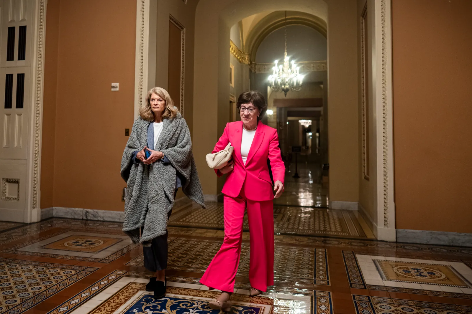 2 GOP Senators Back Effort to Nullify Donald Trump’s Executive Order  %%page%% %%sep%% %%sitename%% 2 Republican senators back effort to nullify Donald Trump’s executive order