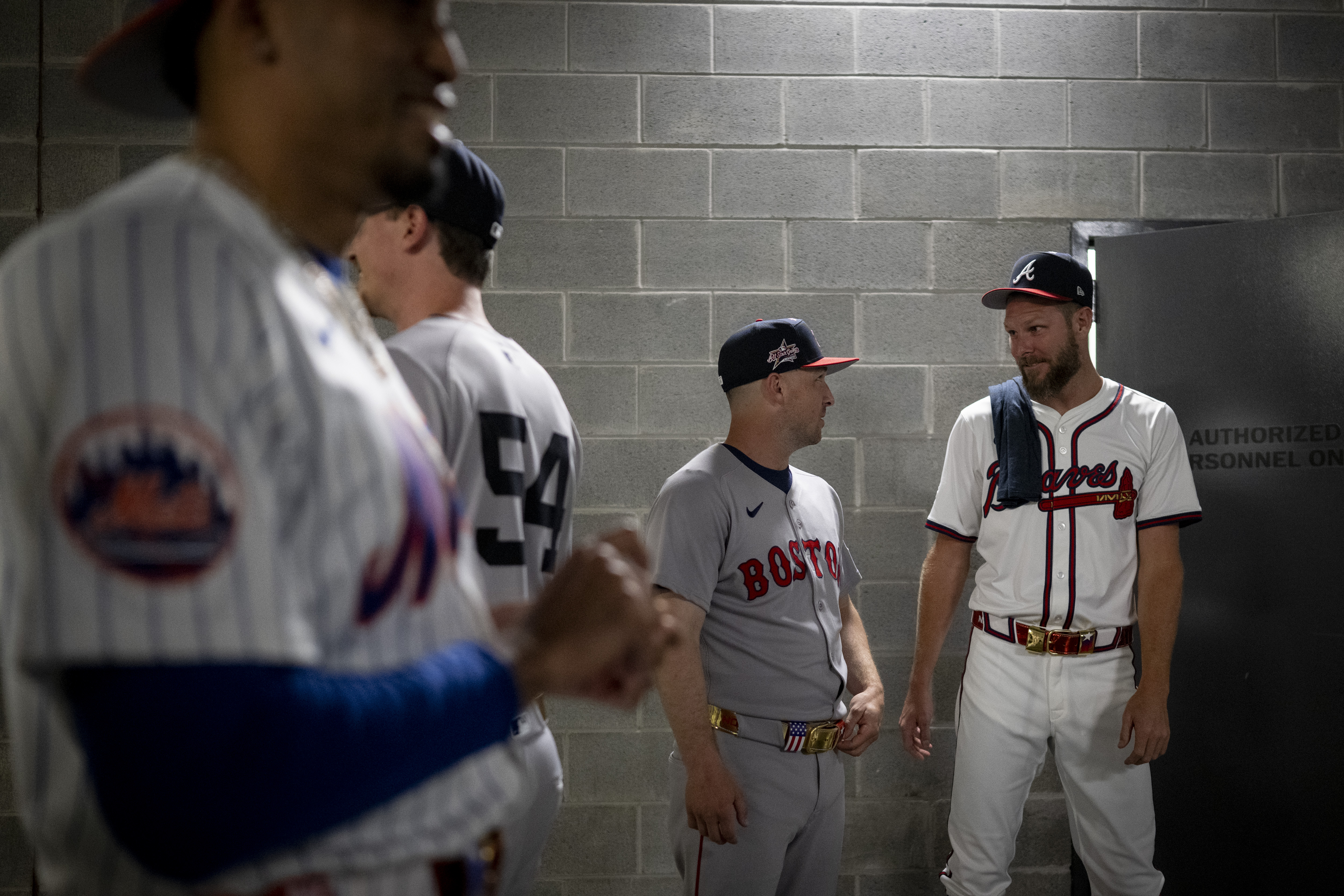 Mystery Teams, Cubs, Red Sox in Market for 3-Time All-Star: Report