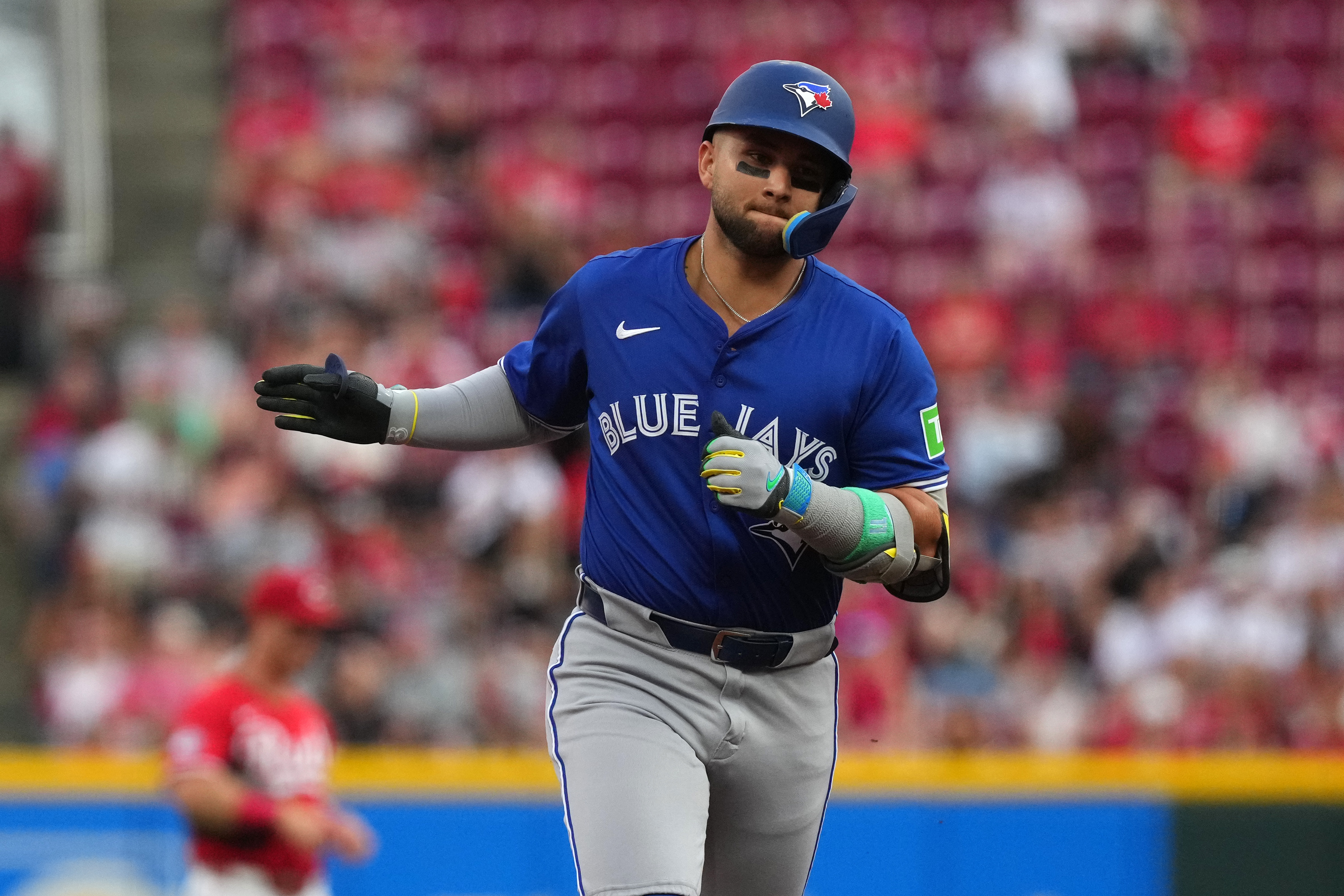 Blue Jays Unlikely To Lose Bo Bichette to NL Powerhouse: Insider