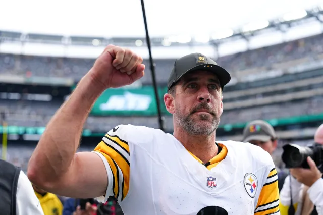 Aaron Rodgers #8 of the Pittsburgh Steelers reacts after beating the New York Jets 34-32 at MetLife Stadium on September 07, 2025 in East Rutherford, New Jersey.