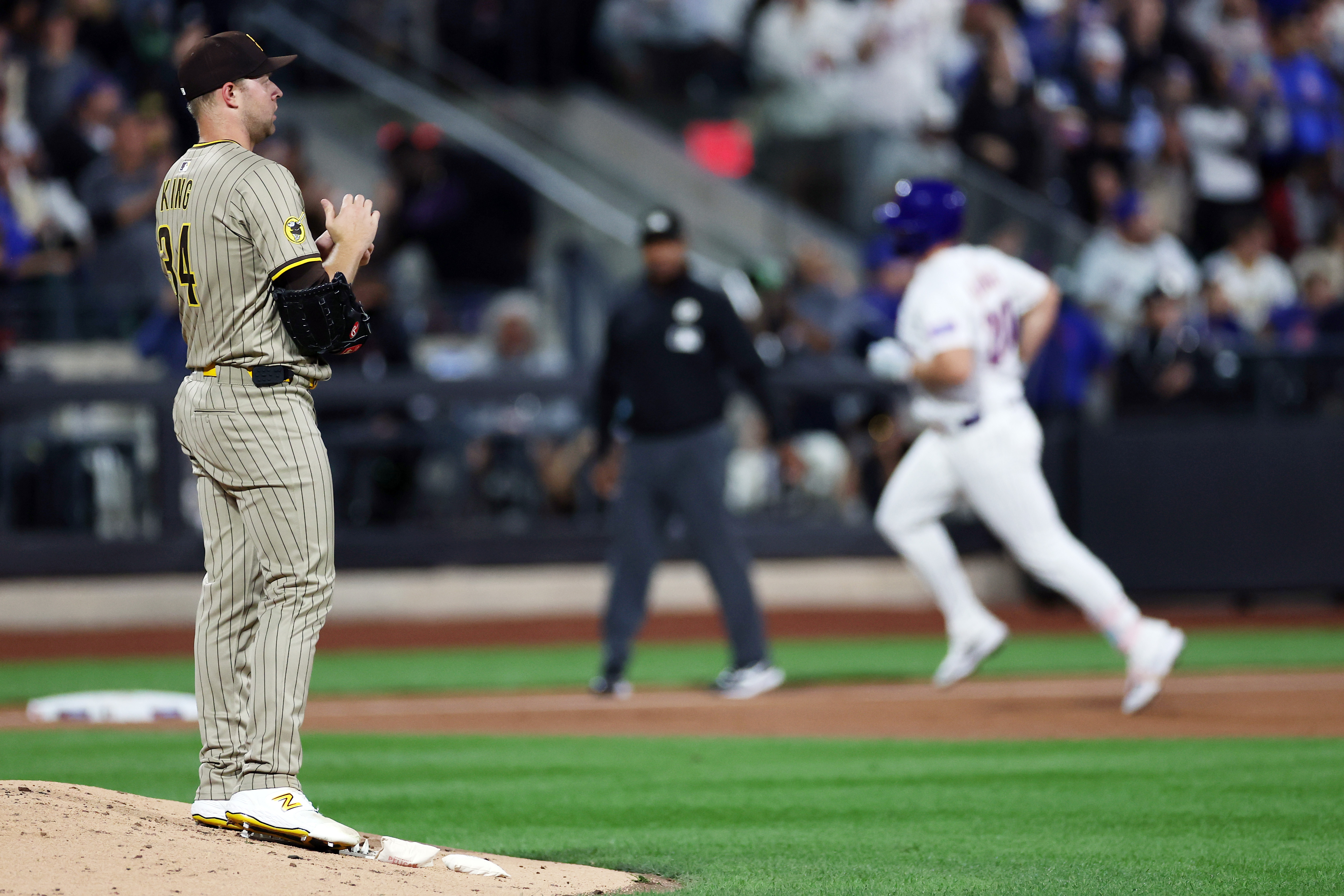 Mets Predicted To Sign Padres Star Pitcher To 3-Year, $75 Million Deal