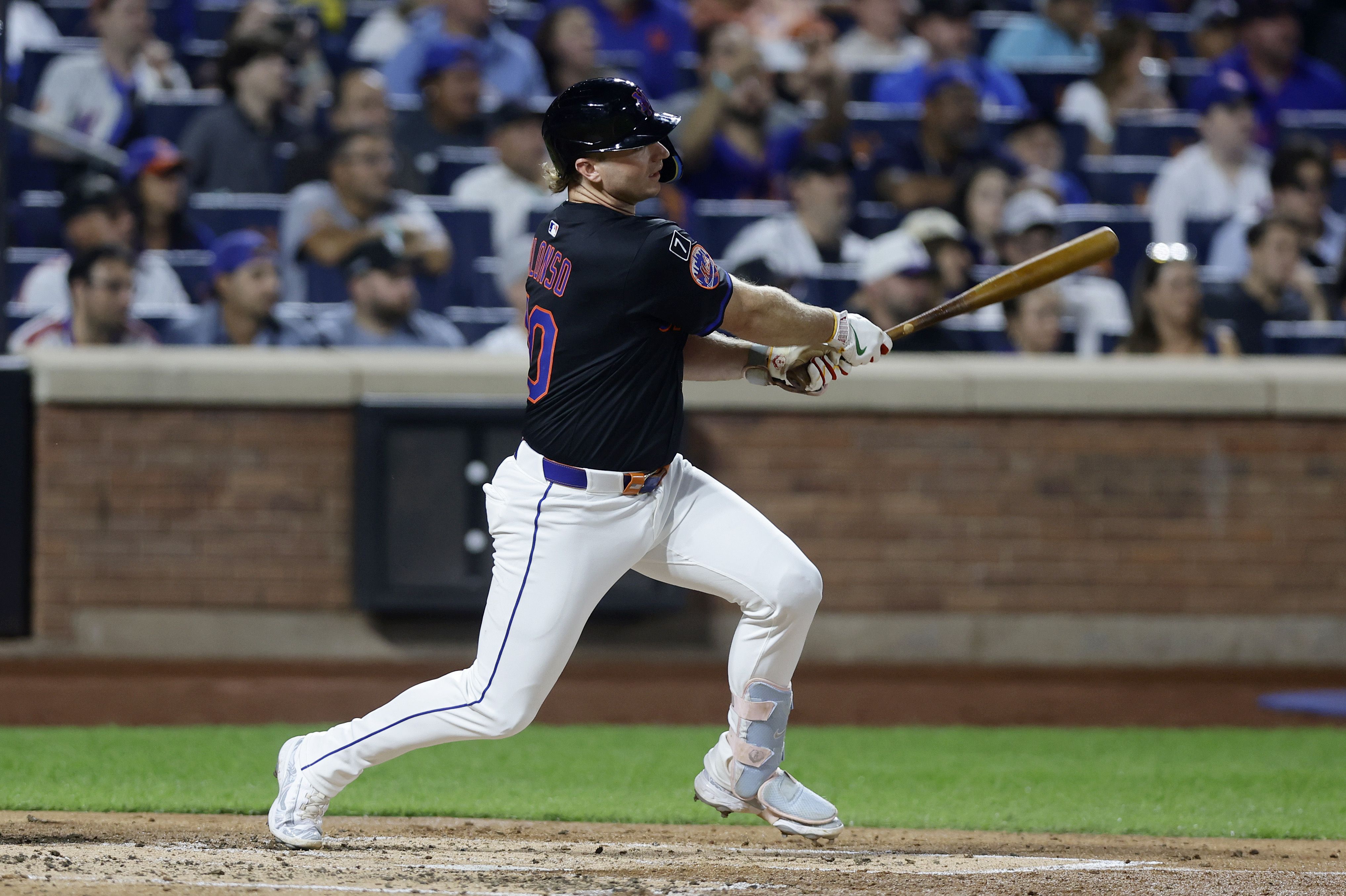 Mets Predicted To Replace Pete Alonso With Slugger On 5-Year, $95M Deal