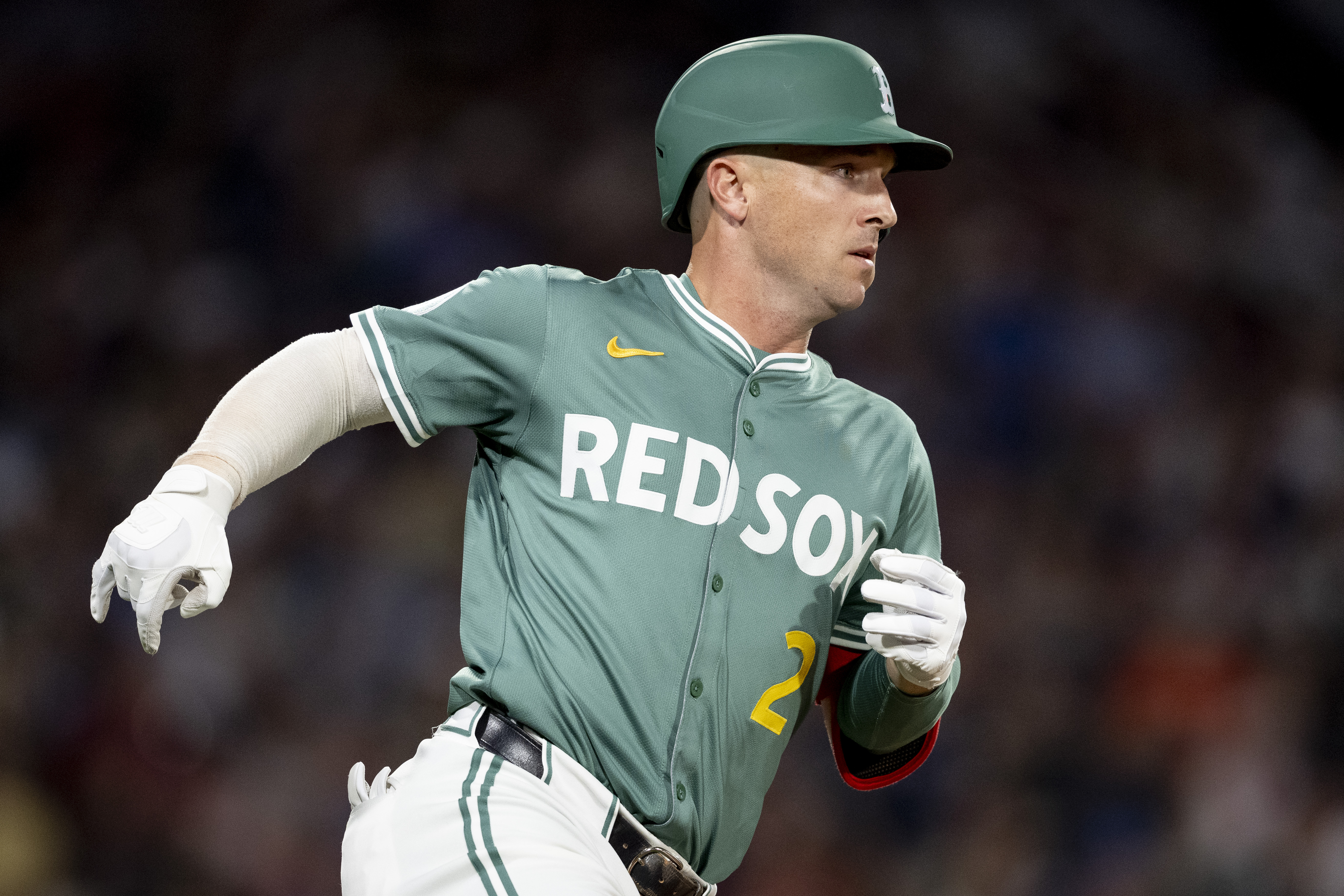 Red Sox Superstar Predicted to Leave for AL Central Contender