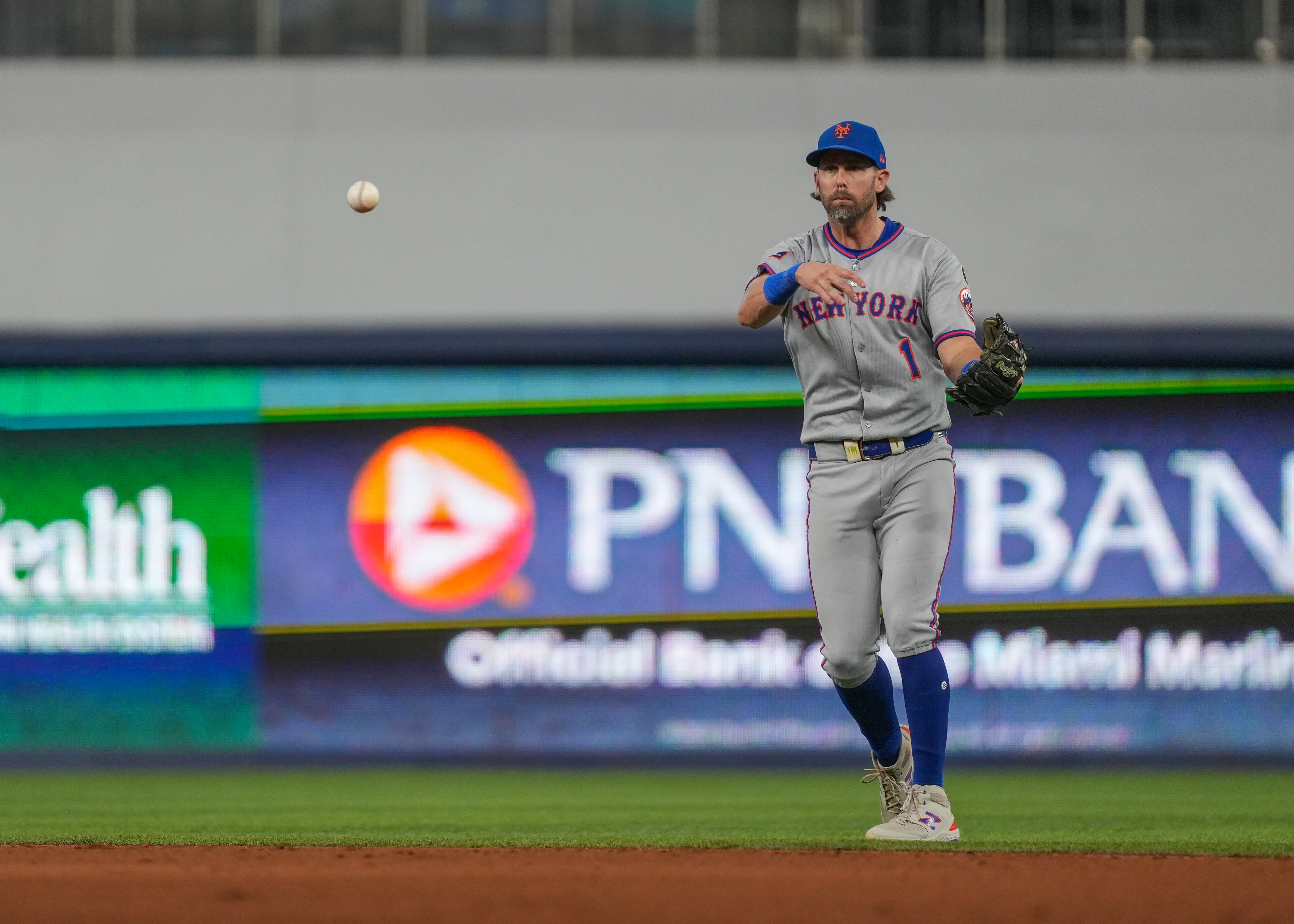 Mets Projected to Trade Jeff McNeil to Sleeper Contender