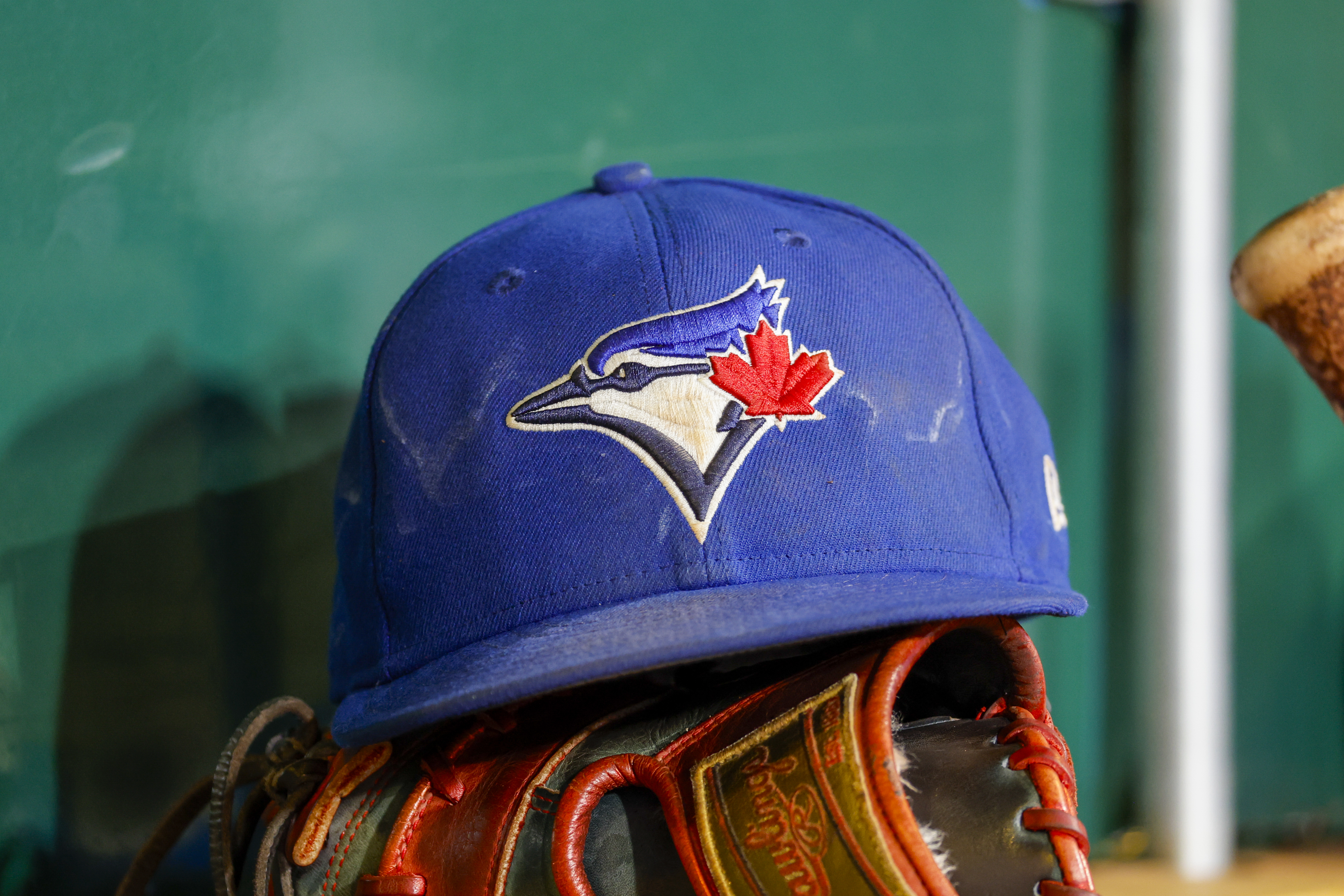 Blue Jays Sign 6-Foot-6 Pitcher With 4-Pitch Mix Amid Busy Offseason