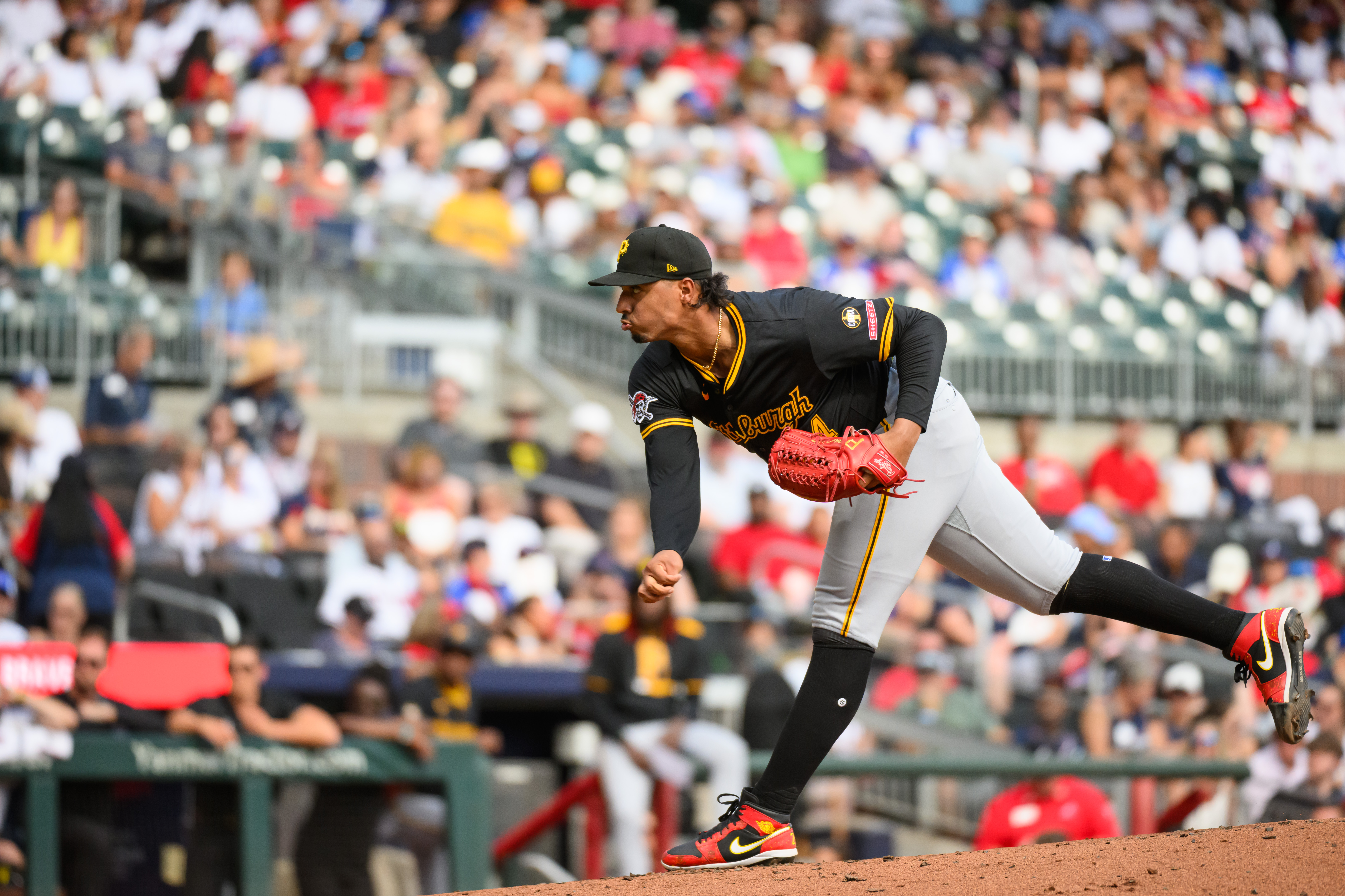 Red Sox Acquire Veteran Pitcher in 5-Player Deal With Pirates: Report