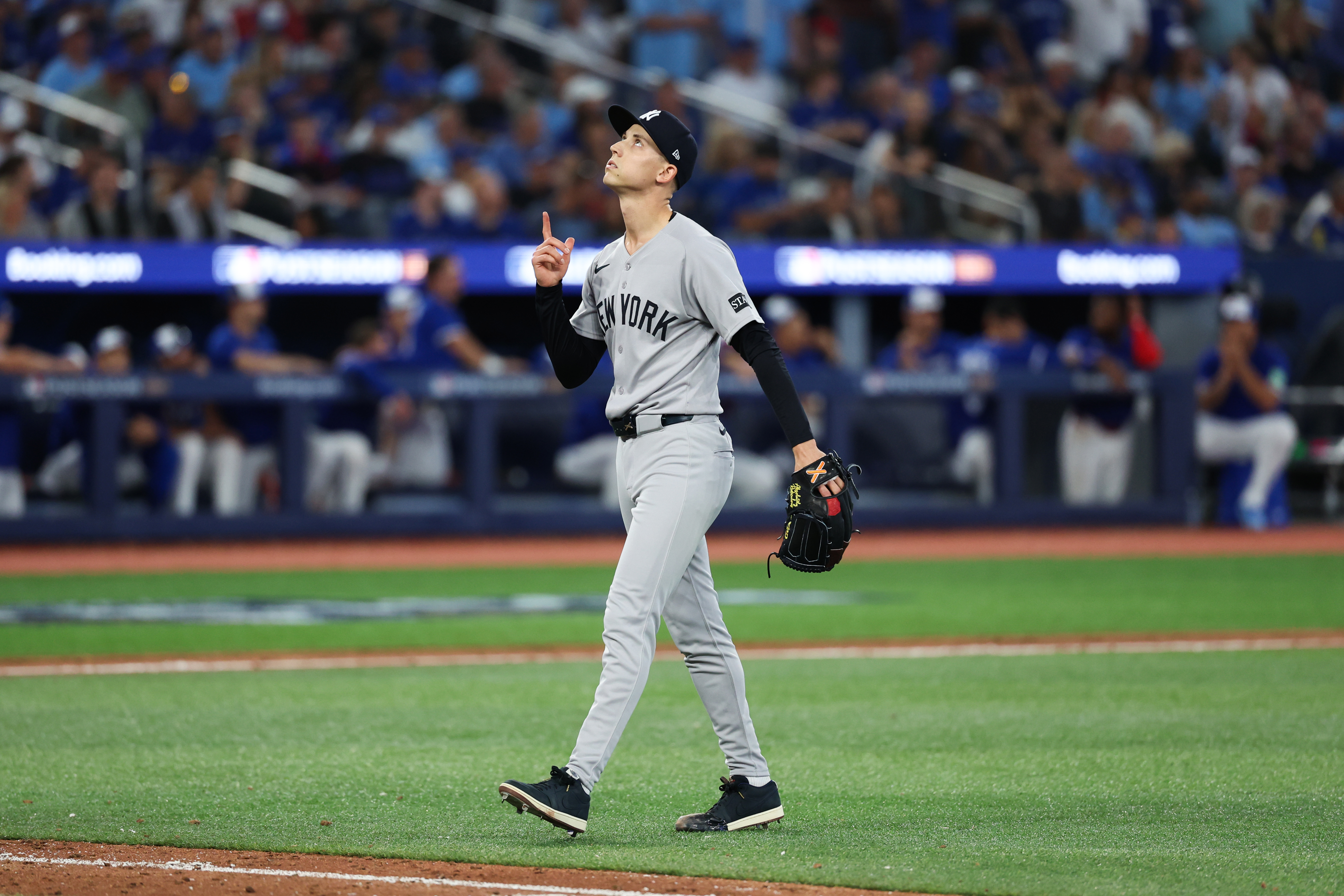 Key Yankees Pitcher Predicted to Ditch Bronx for Dodgers