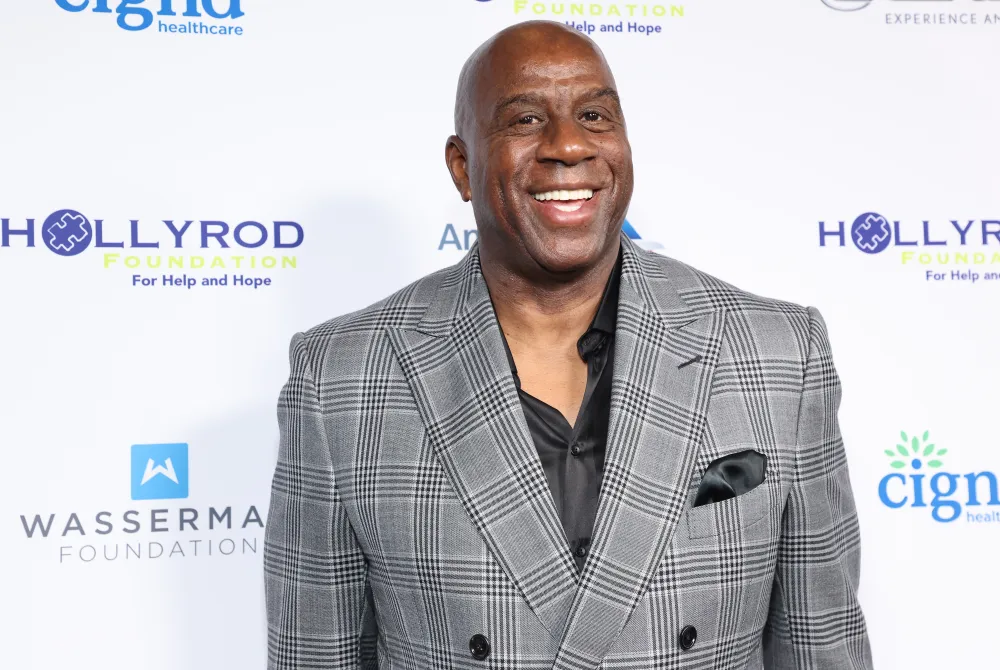 Lakers Icon Magic Johnson Shows Love to MSU Basketball - Newsweek
