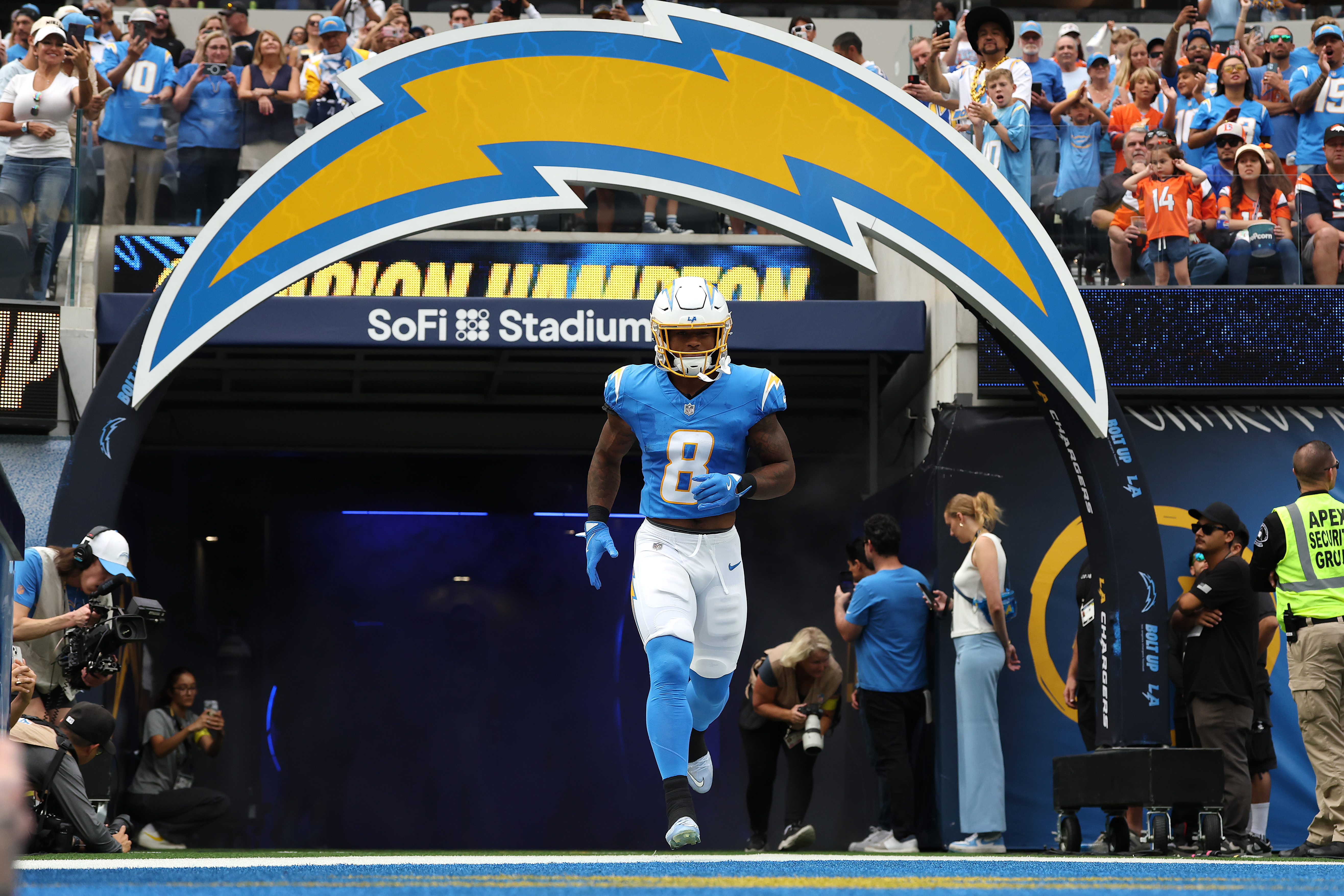 Chargers’ Omarion Hampton Receives Good News on Injury Ahead of Eagles Game
