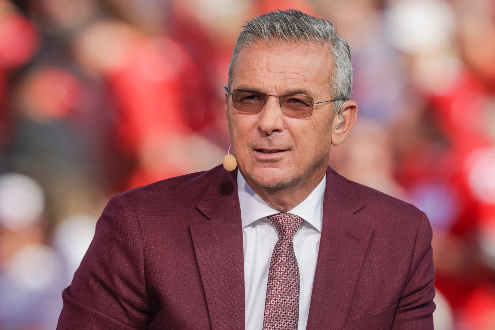 Urban Meyer at Ohio State vs Illinois college football game