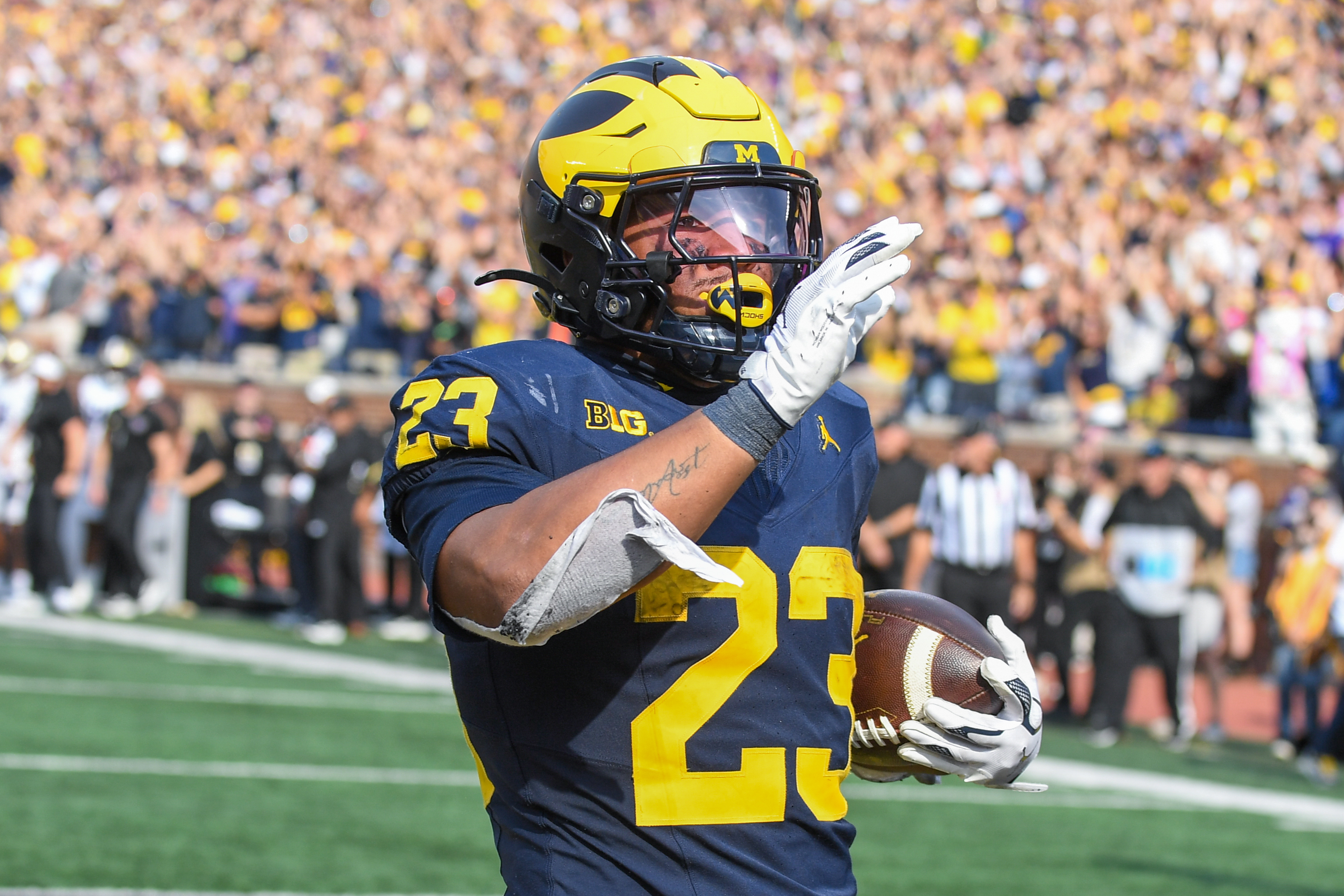 How to Watch Michigan vs Texas: Live Stream Cheez-It Citrus Bowl, TV Channel