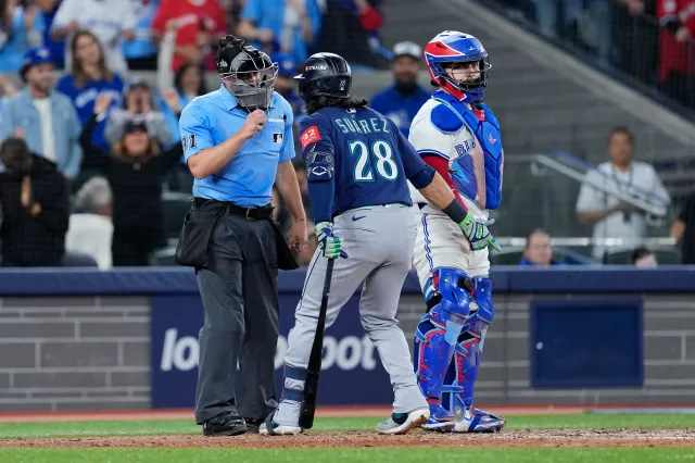 Seattle Mariners infielder Eugenio Suárez