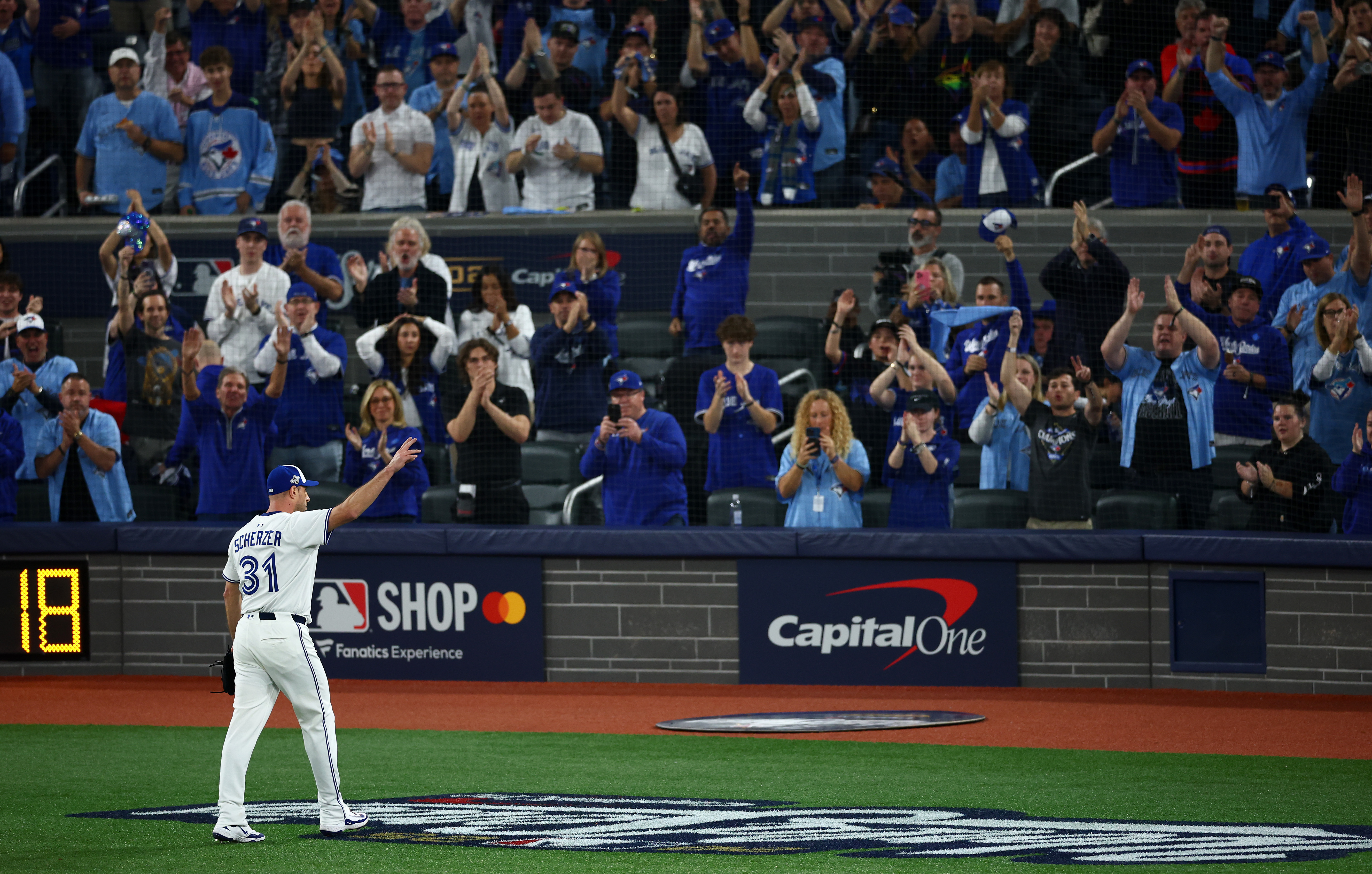 Blue Jays Pitcher Predicted to Bolt for Marlins in Free Agency