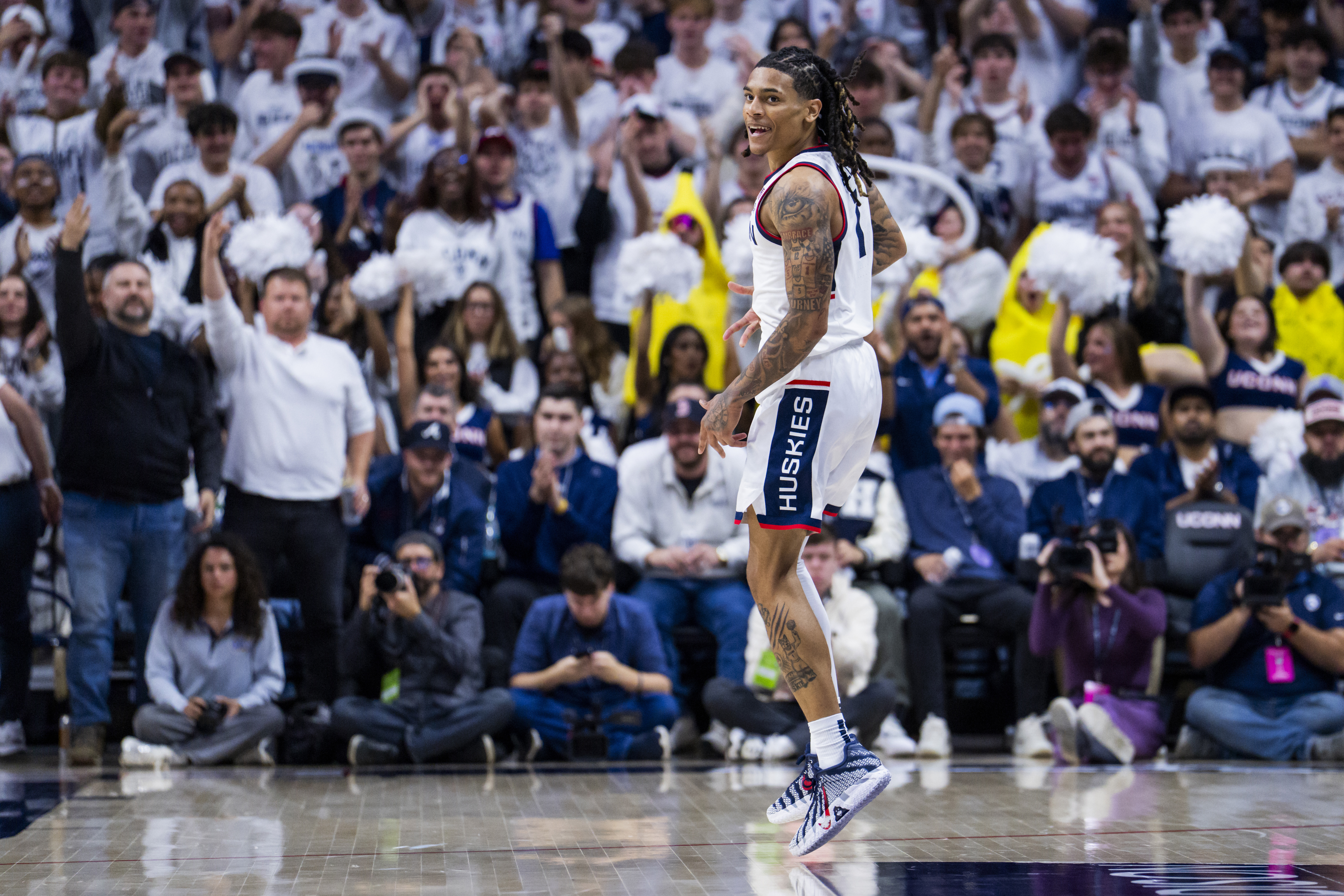 How to Watch Florida vs UConn: Live Stream NCAA College Basketball, TV Channel