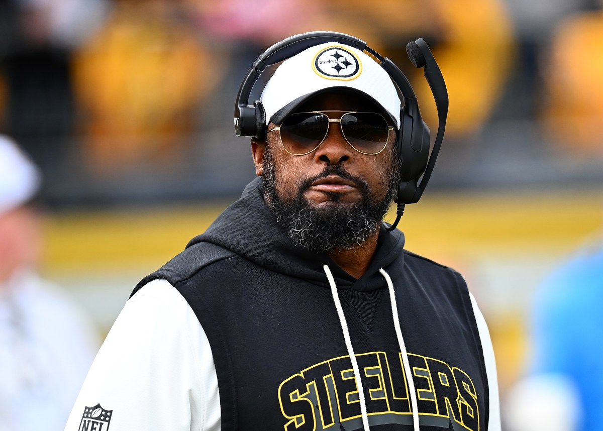 Mike Tomlin Sends Strong Message on Shedeur Sanders Before Steelers-Browns