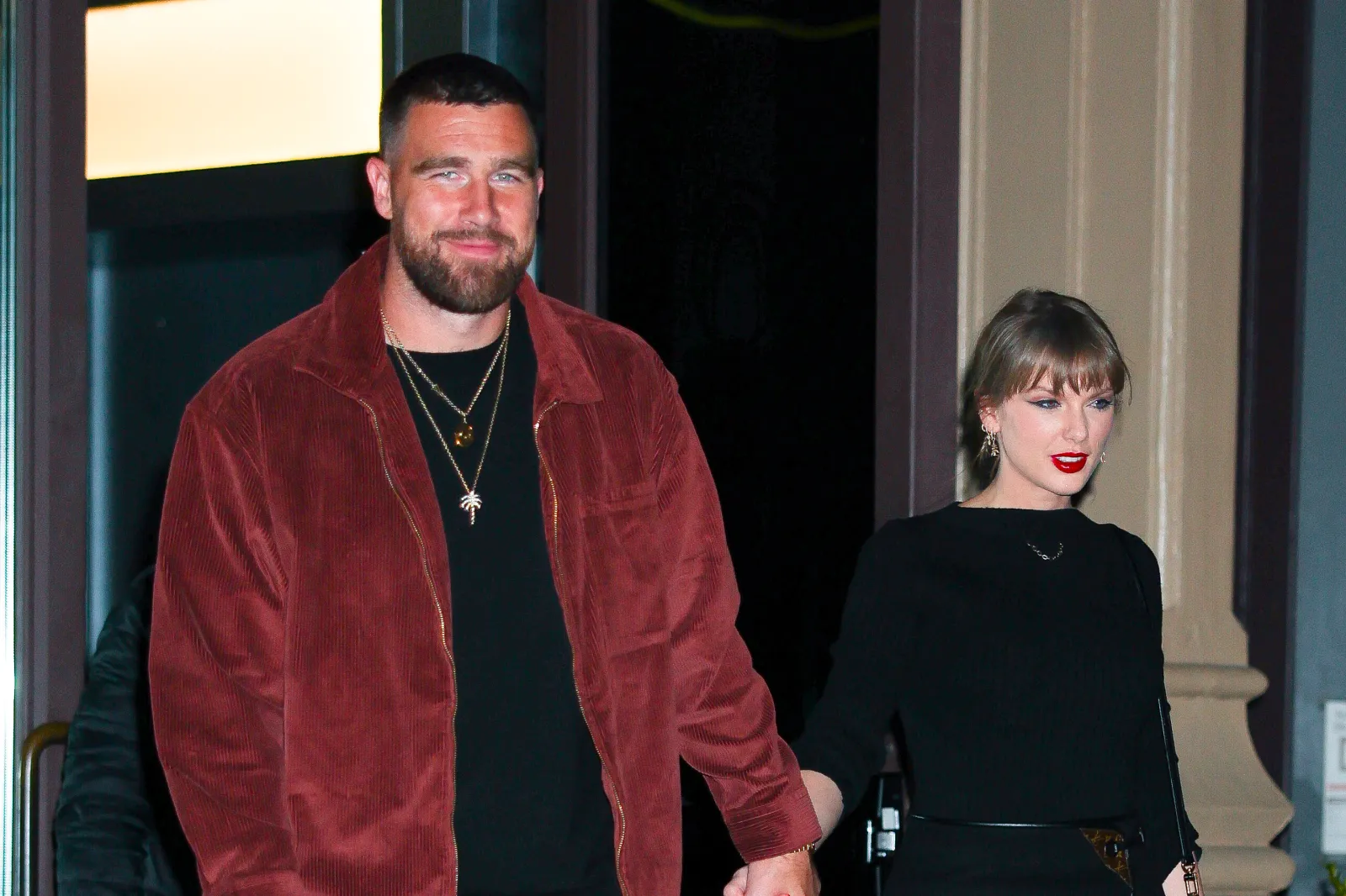 The 6-Word Dating Advice Taylor Swift’s Mom Gave Her About Travis Kelce