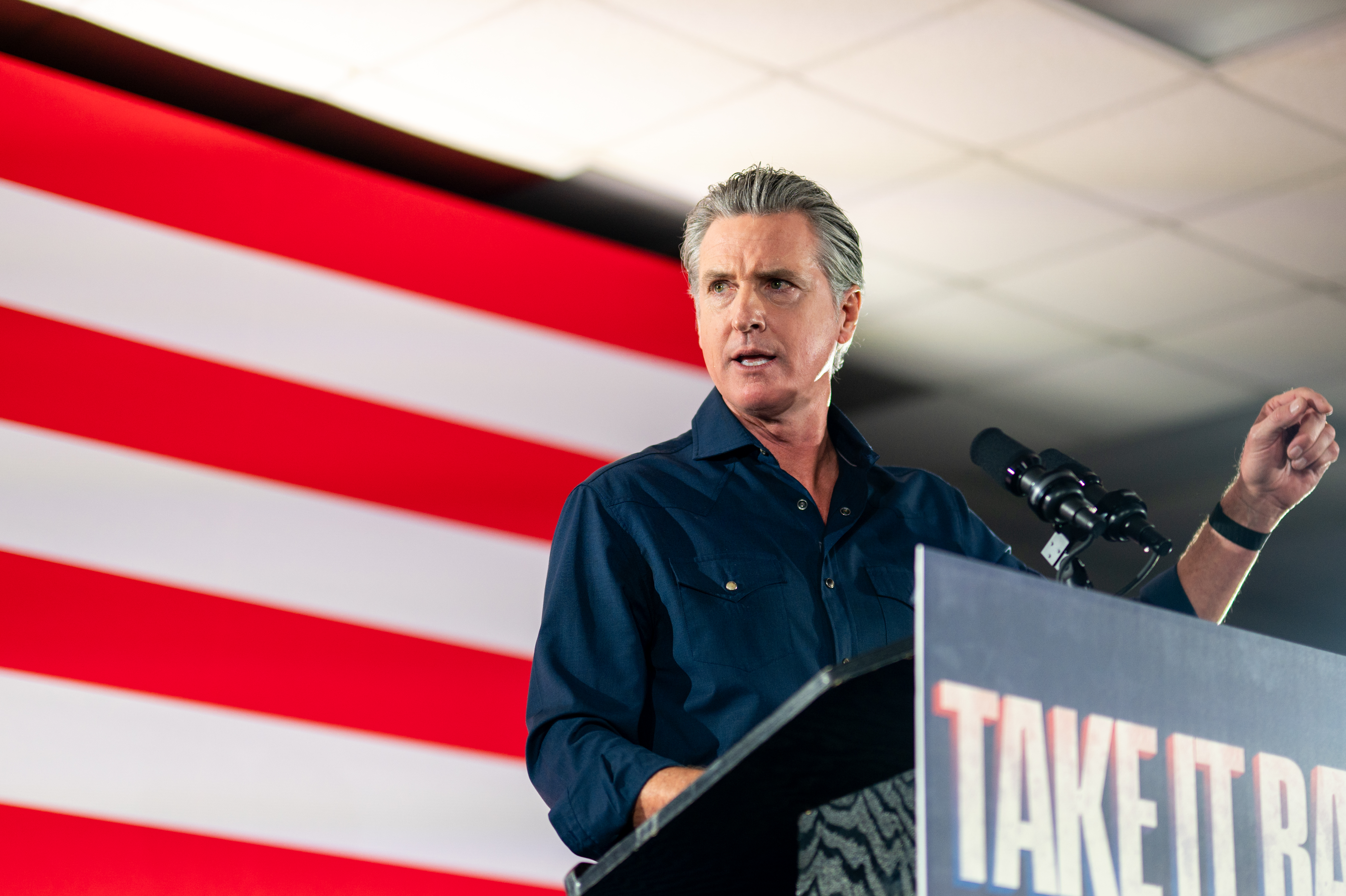 Gavin Newsom's Office Responds to '10,000 Arrests' of Migrants in LA