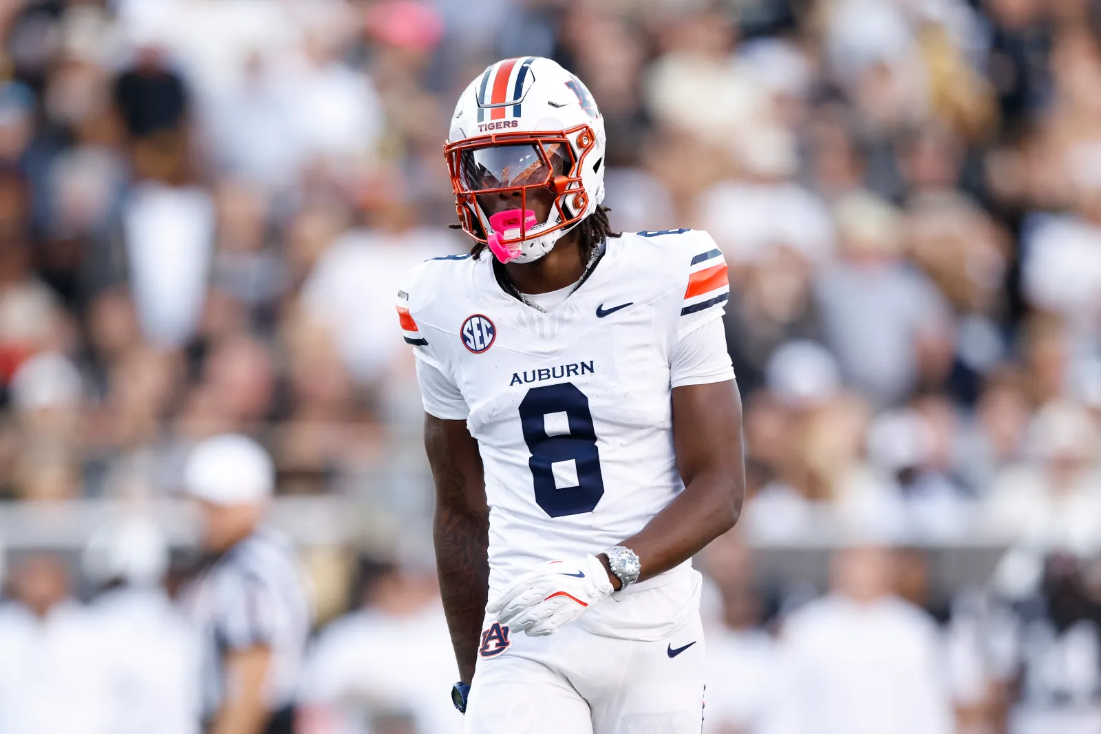 Raiders Eyeing Star WR to Pair with Mendoza in 2027 Draft