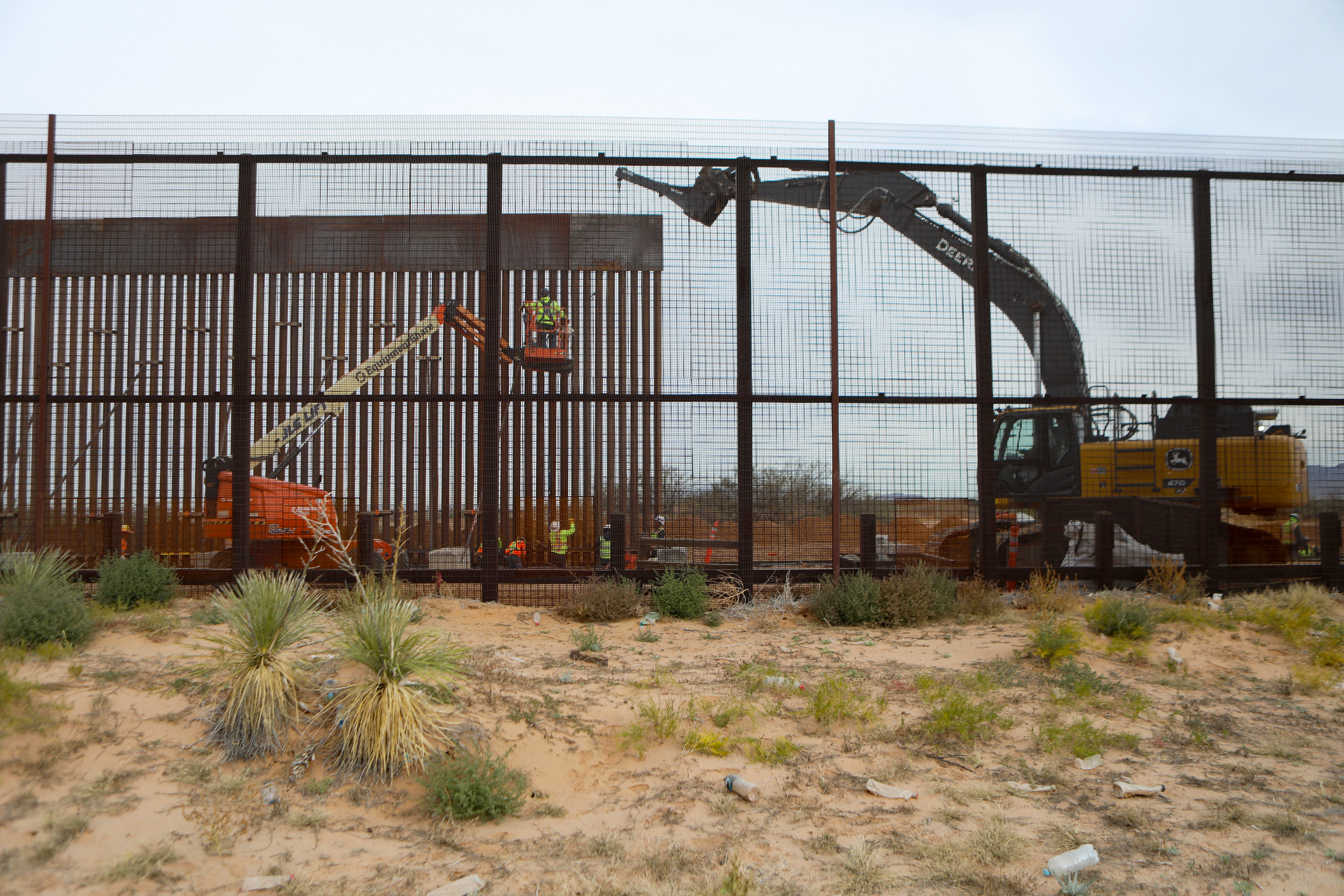 Right Wing 'Extremist' Bails Husband Out of Jail for Smuggling Migrants