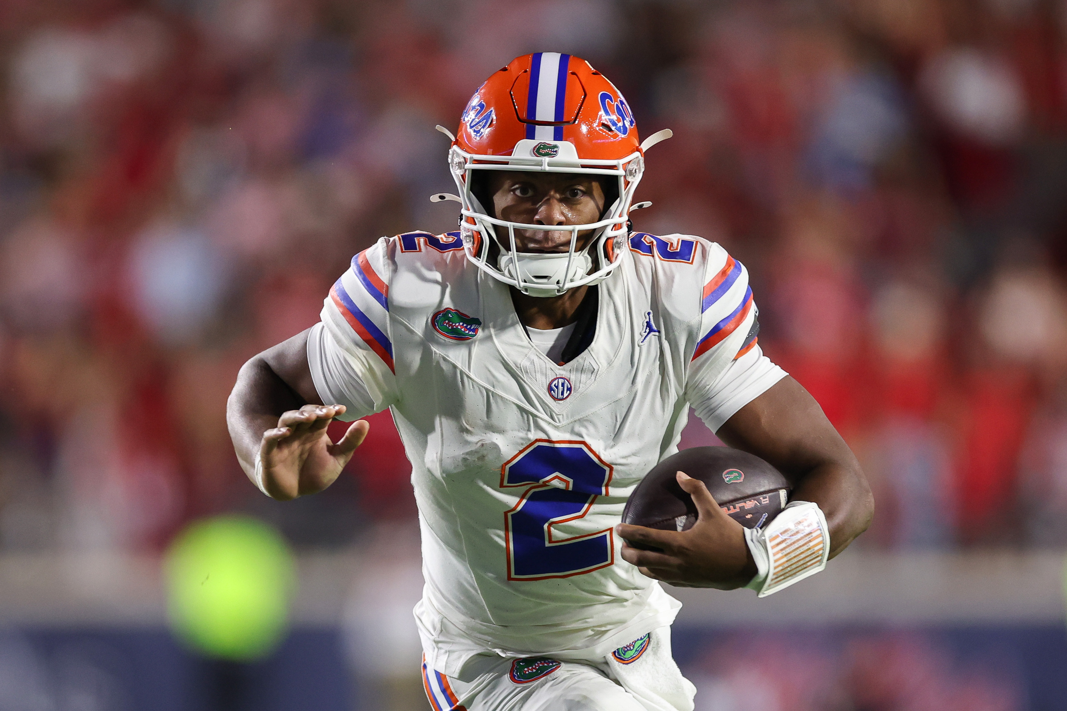 Florida Linked to 4-Star Transfer Portal QB Duo After DJ Lagway News