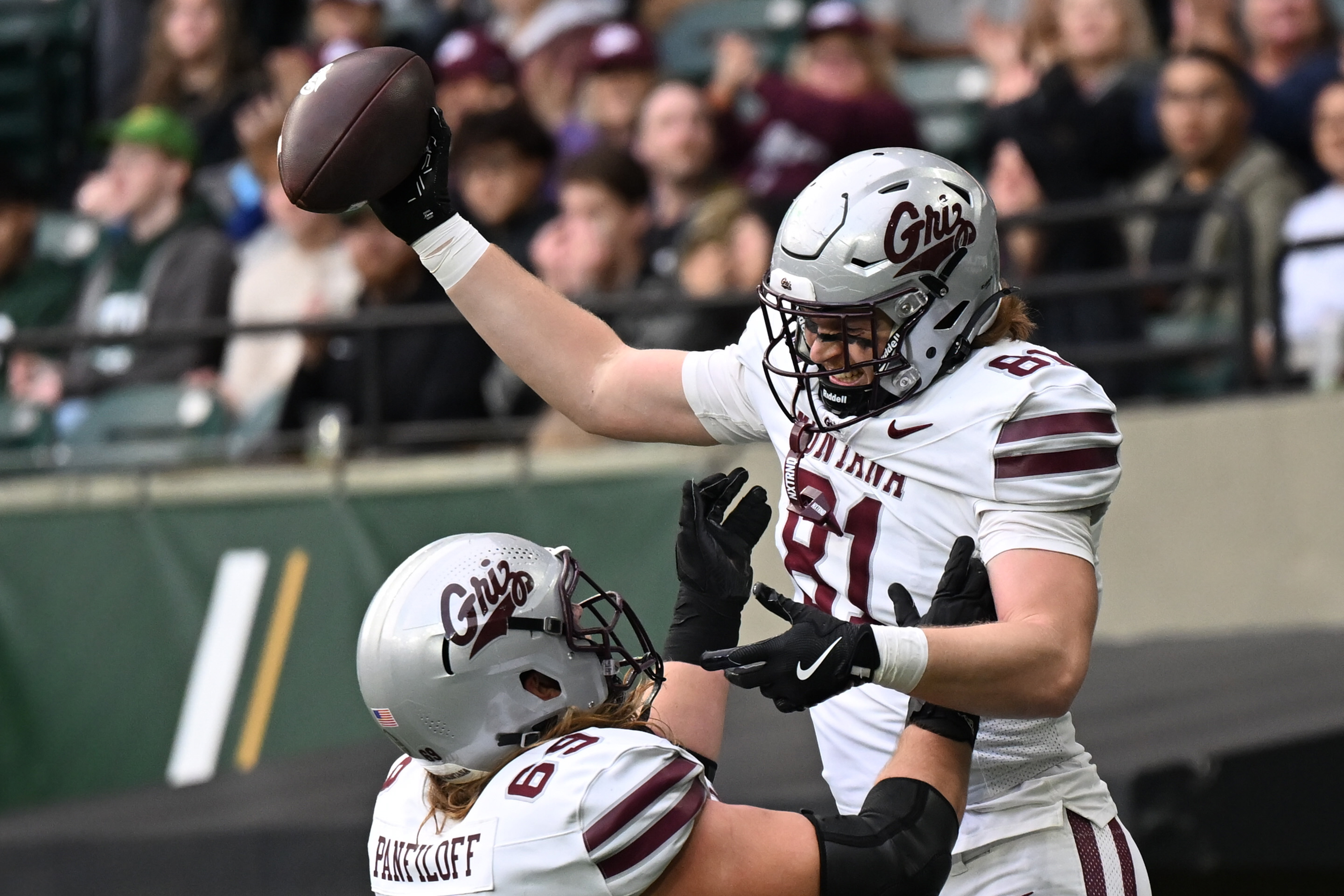 How to Watch South Dakota vs Montana: Live Stream FCS Quarterfinals, TV Channel
