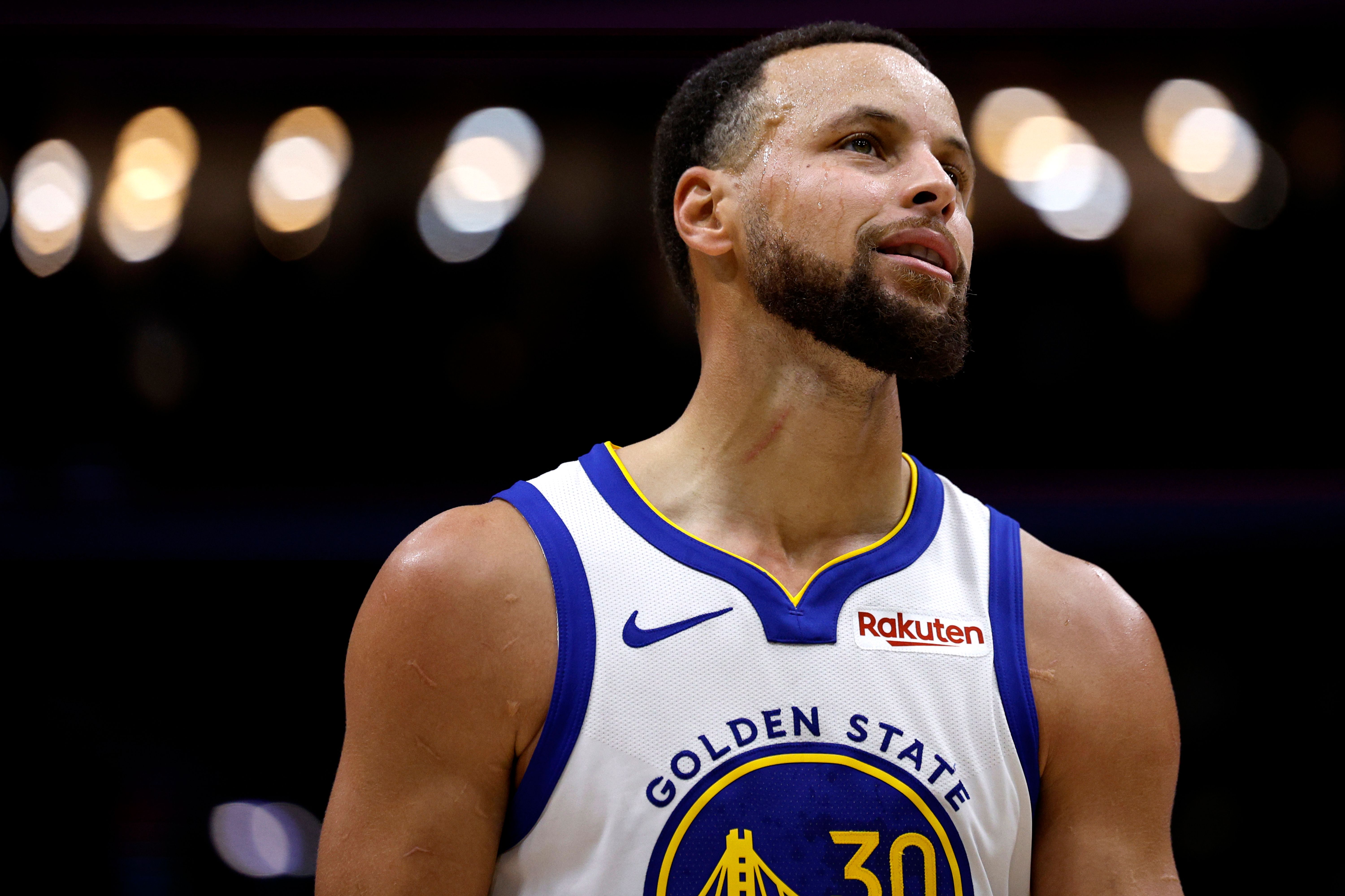 NBA Insider Sends Unsettling Message on Steph Curry’s Injury