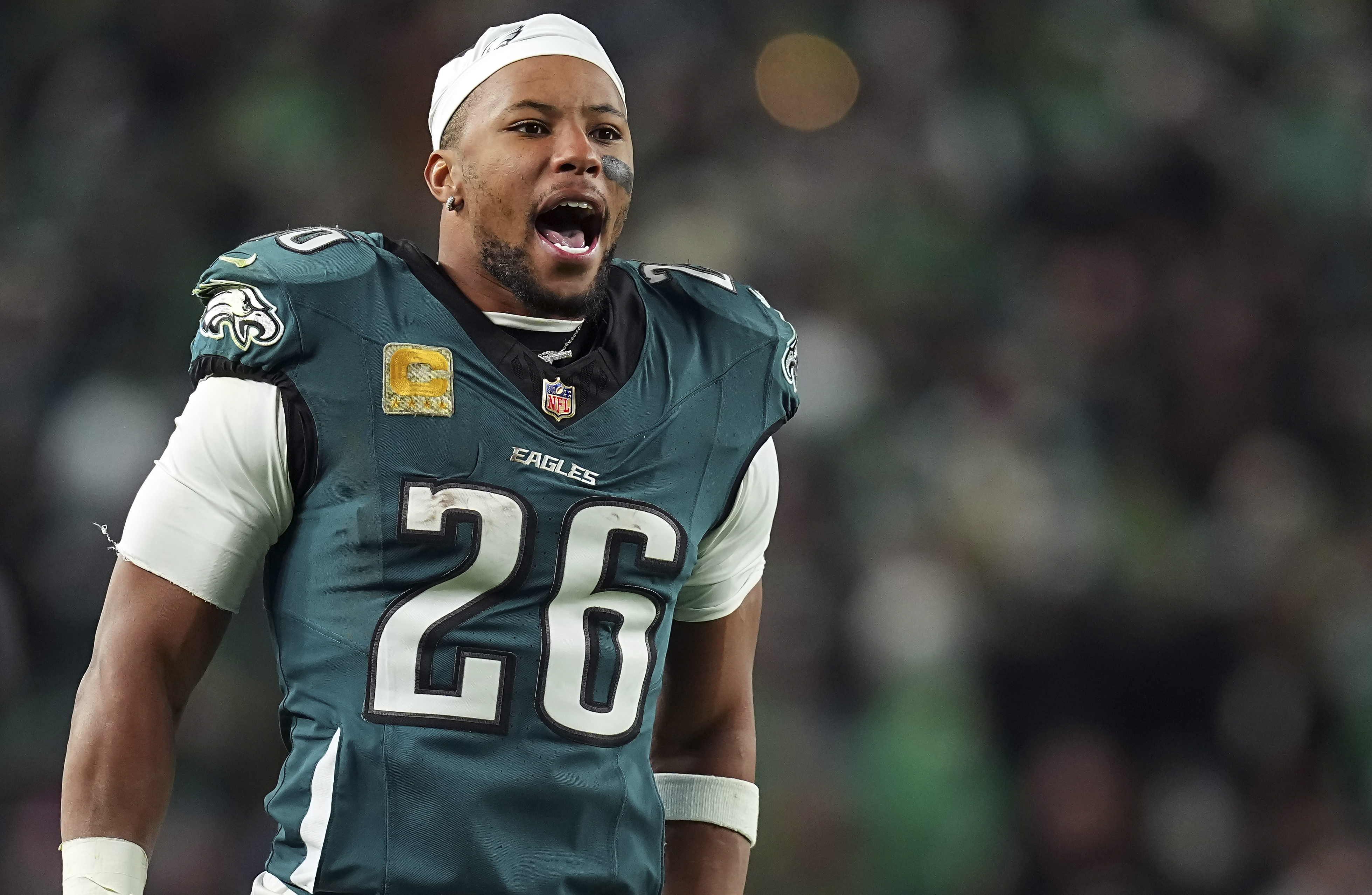 Saquon Barkley Calls Out Eagles Teammates Over ‘Awful’ Sideline Energy