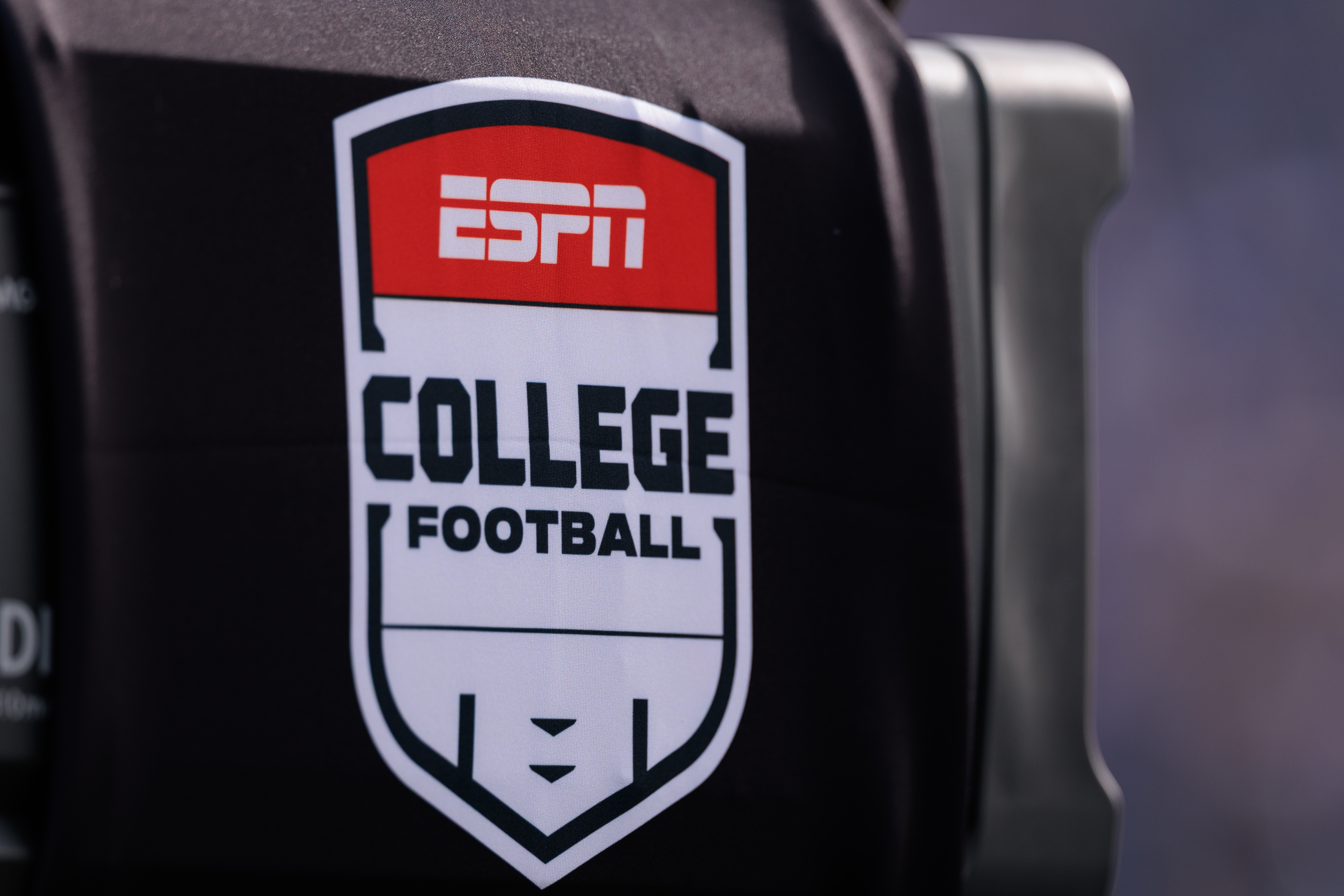 9,200-Yard Quarterback Enters Transfer Portal in Shocking Move