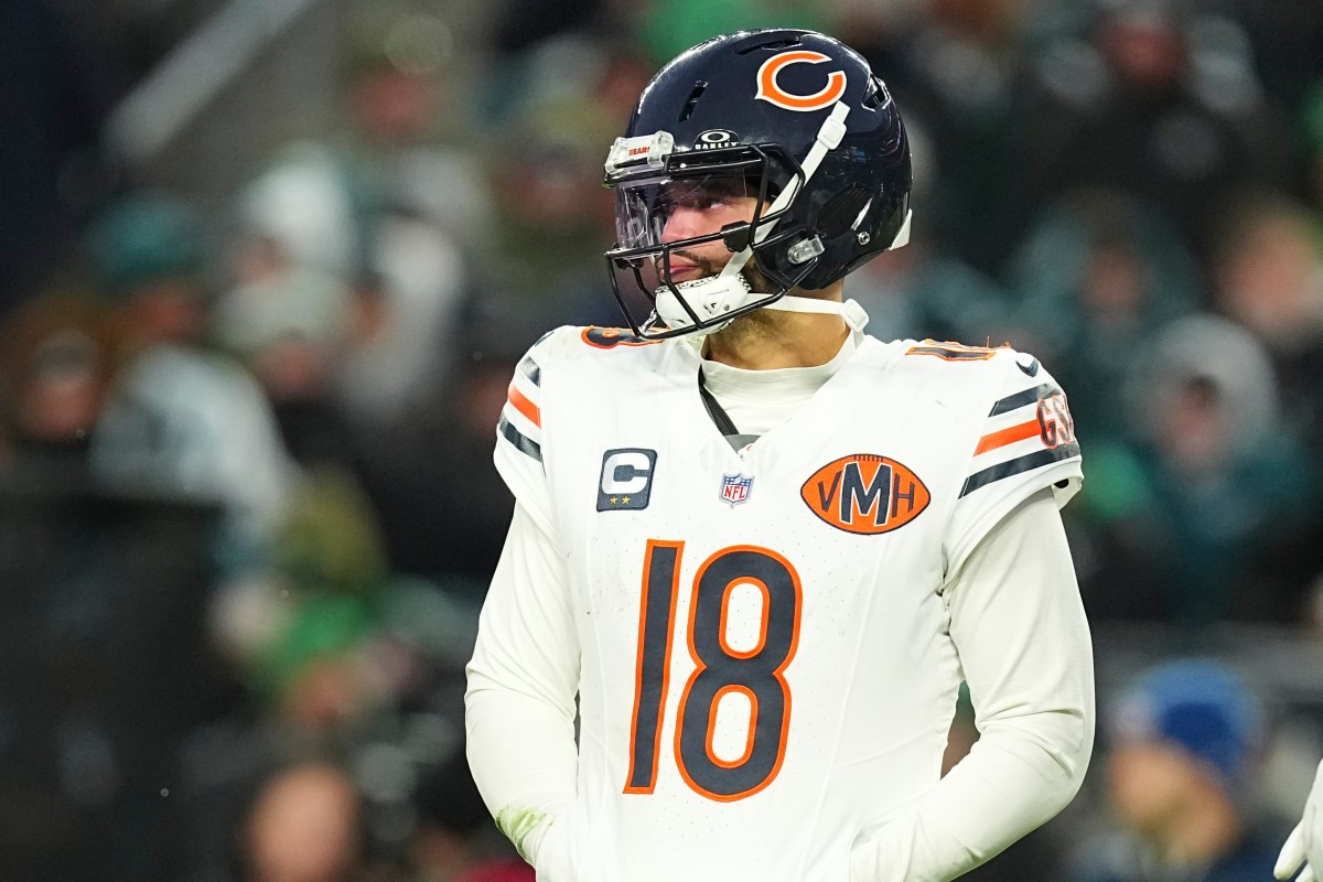 Caleb Williams, do Bears, acerta com tecnologia antes do confronto dos Packers Caleb Williams, do Bears, acerta com tecnologia antes do confronto dos Packers