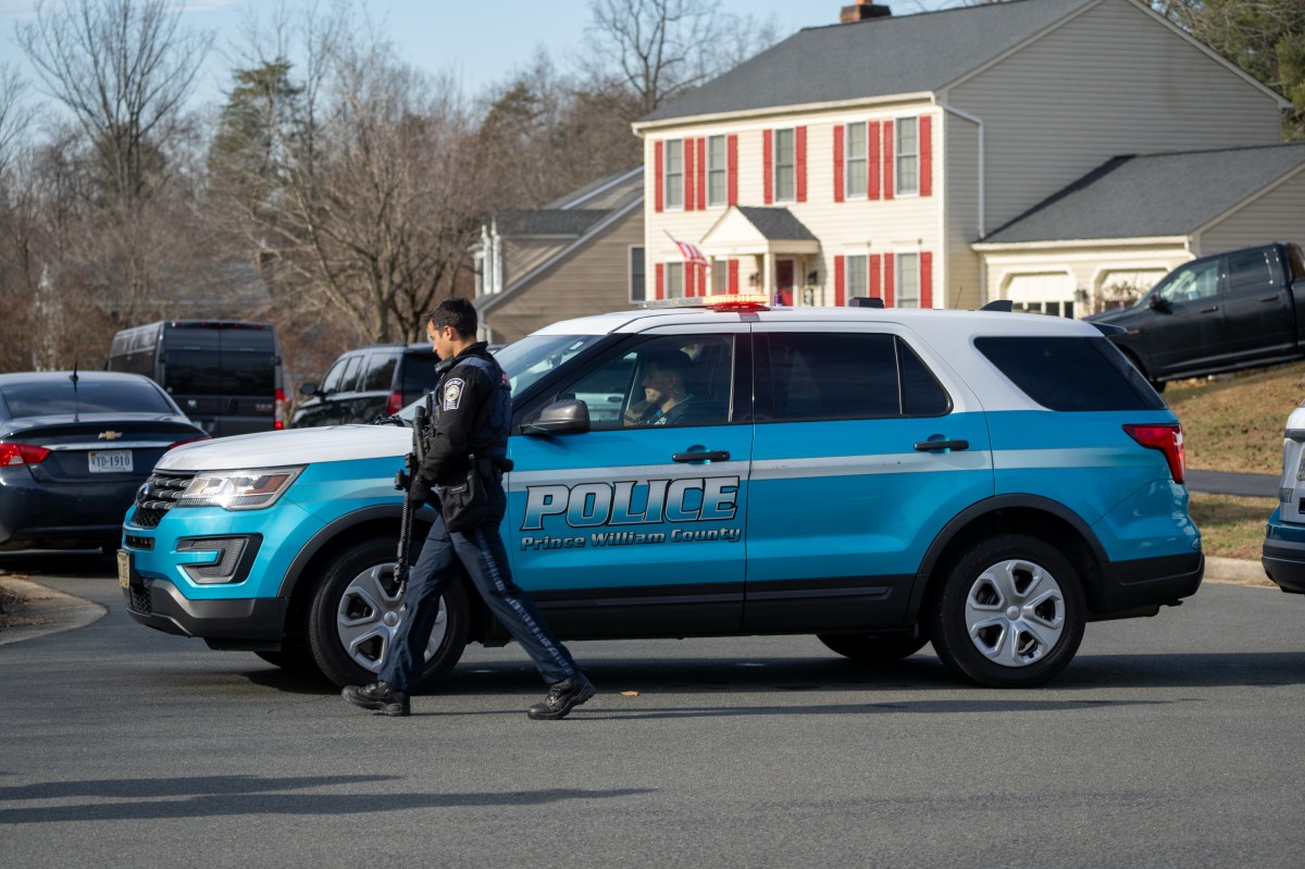 O vizinho de Brian Cole compartilha novos detalhes sobre o suspeito de bomba O vizinho de Brian Cole compartilha novos detalhes sobre o suspeito de bomba