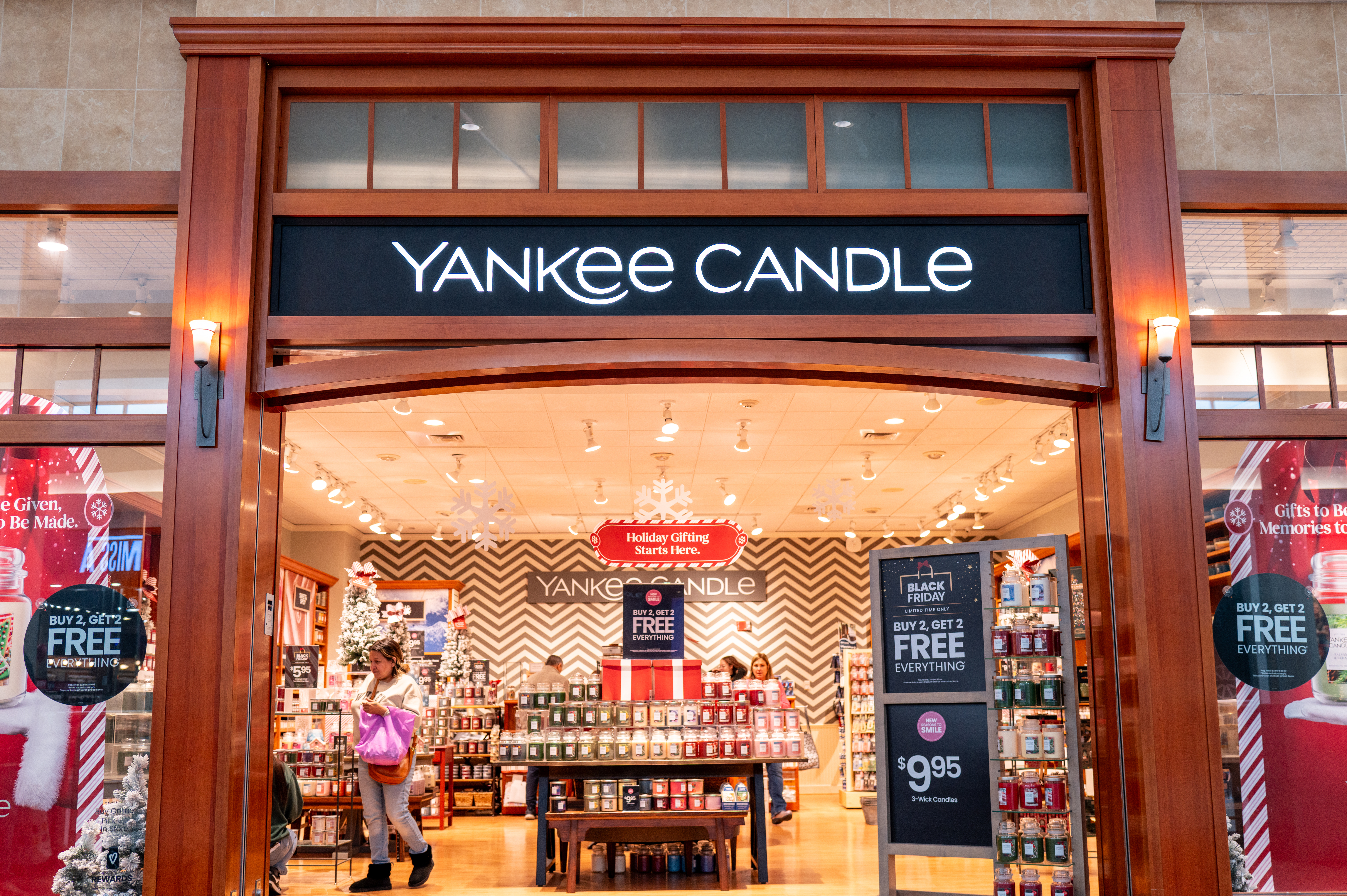 Yankee Candle Owner Makes Layoff Announcement