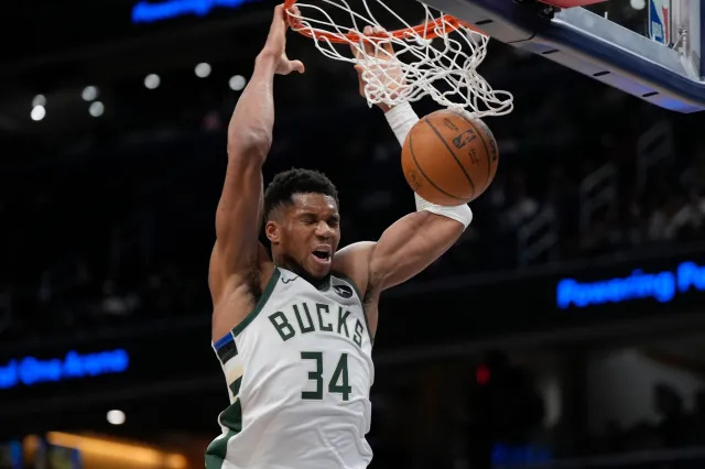 Giannis Antetokounmpo, Milwaukee Bucks
