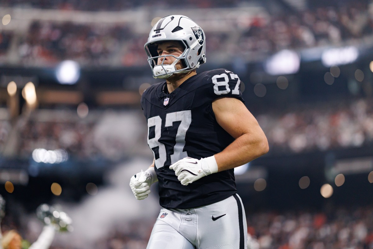 Comienzos de Fantasy Football y consejos para los alas cerradas en la semana 17