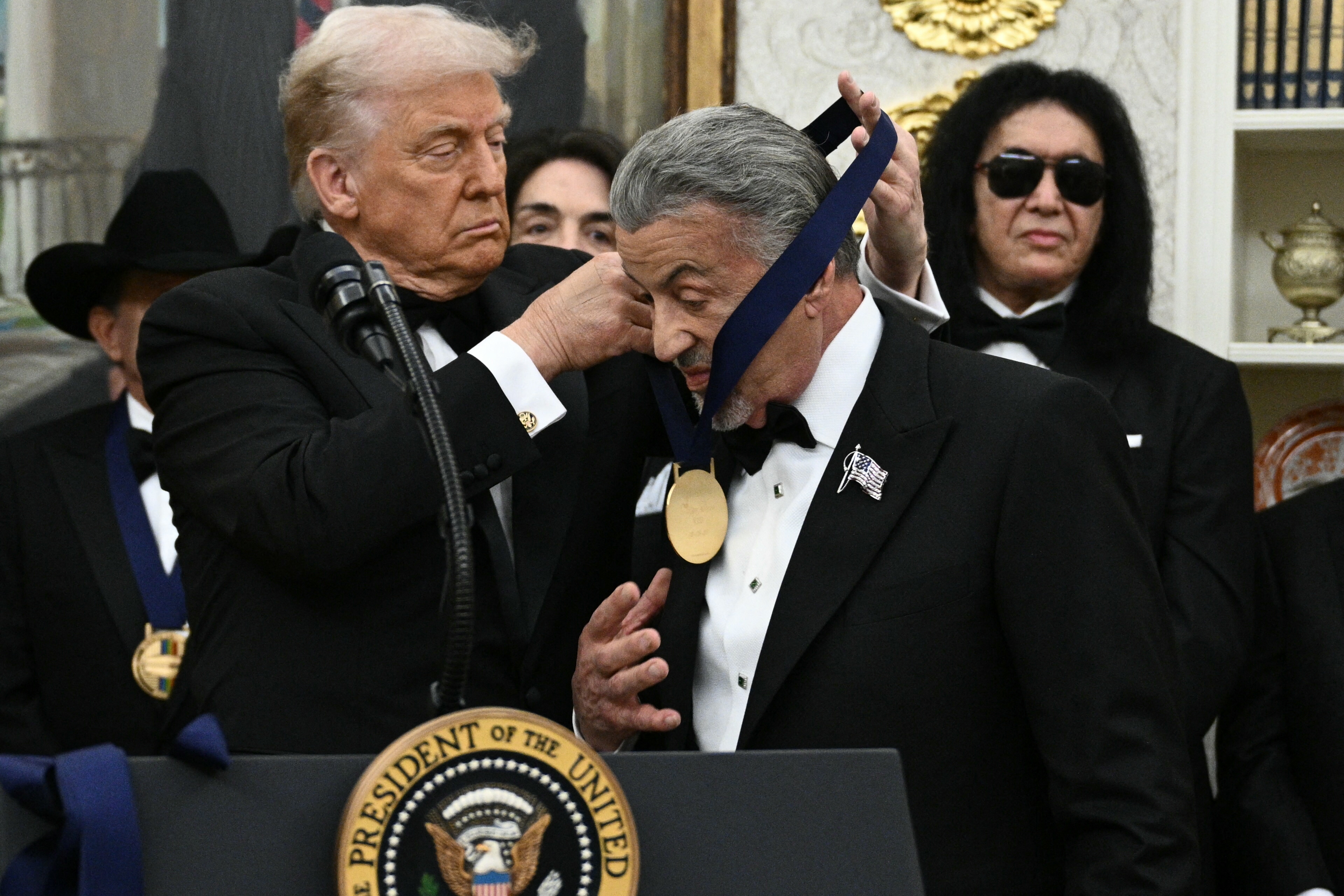 Trump Awards Kennedy Center Medals to 2025 Honorees at White House