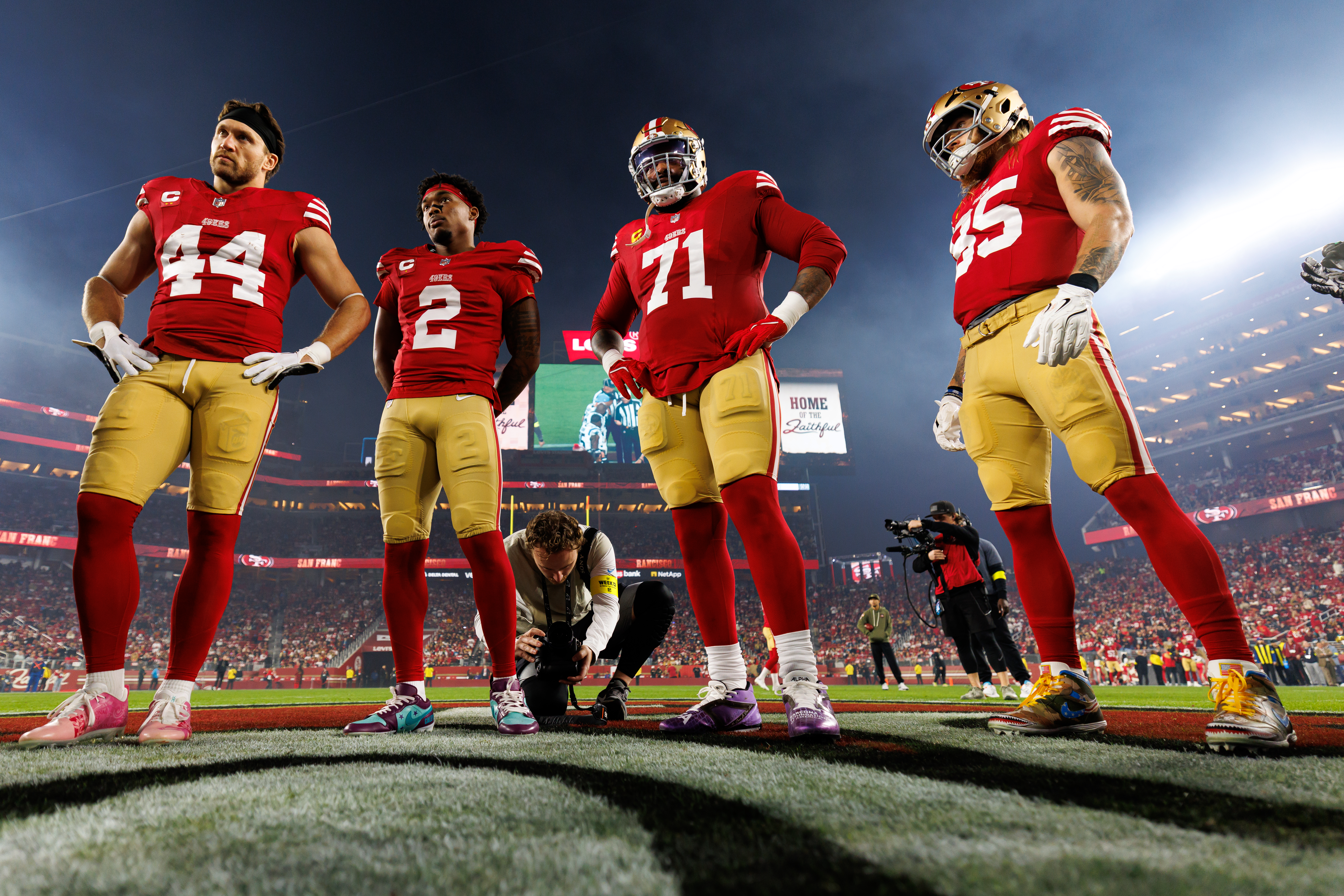 49ers Could Be Without 2 Star Players Against Seahawks as No. 1 Seed Looms