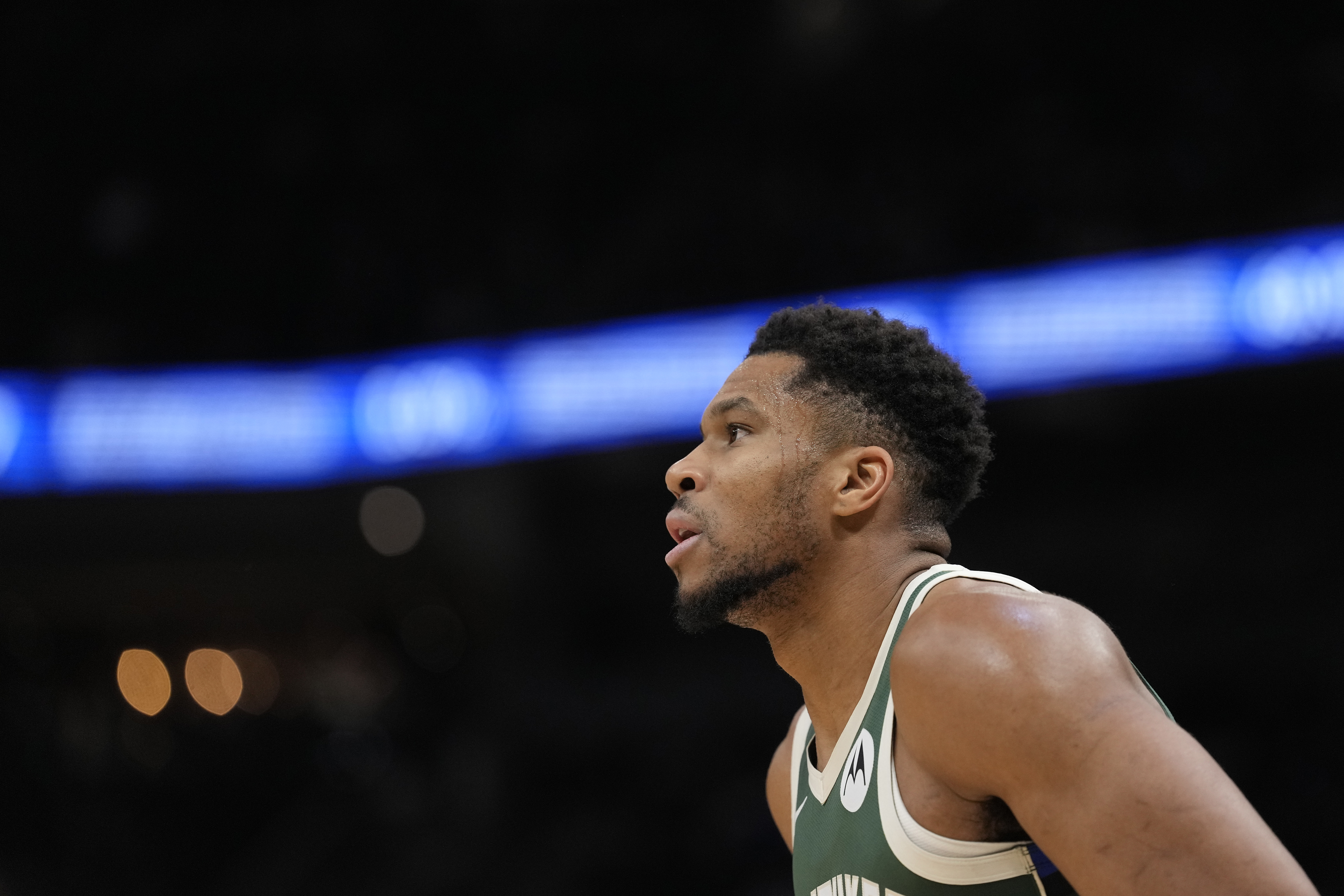 Former NBA Champ Calls Giannis a Coward Over Bucks Trade Rumors