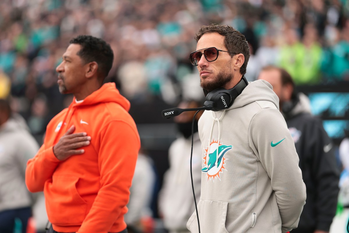 Dolphins’ Mike McDaniel Takes Blame After Steelers End Playoff Hopes