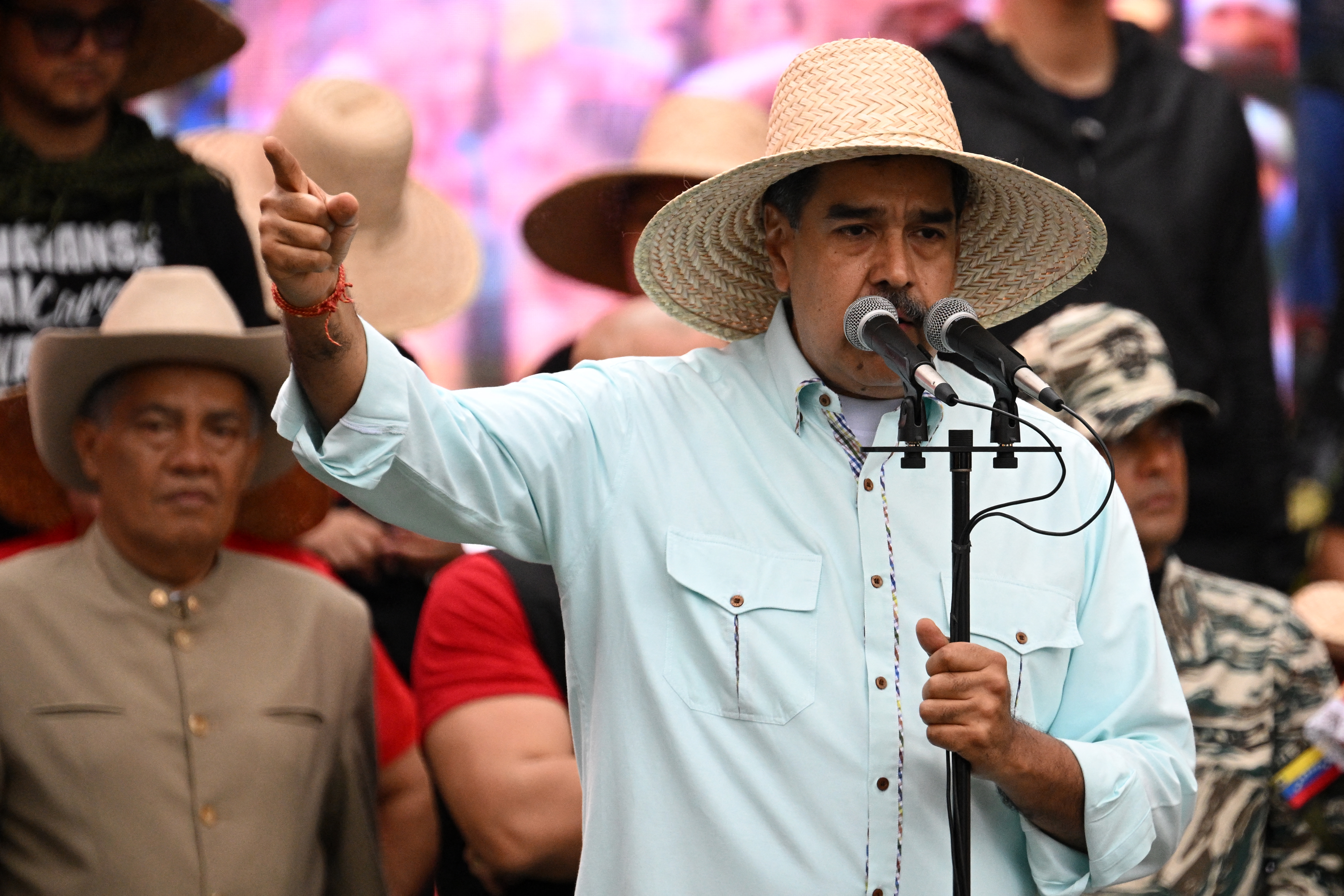 US-Venezuela Tensions: 3 Signs of Looming War