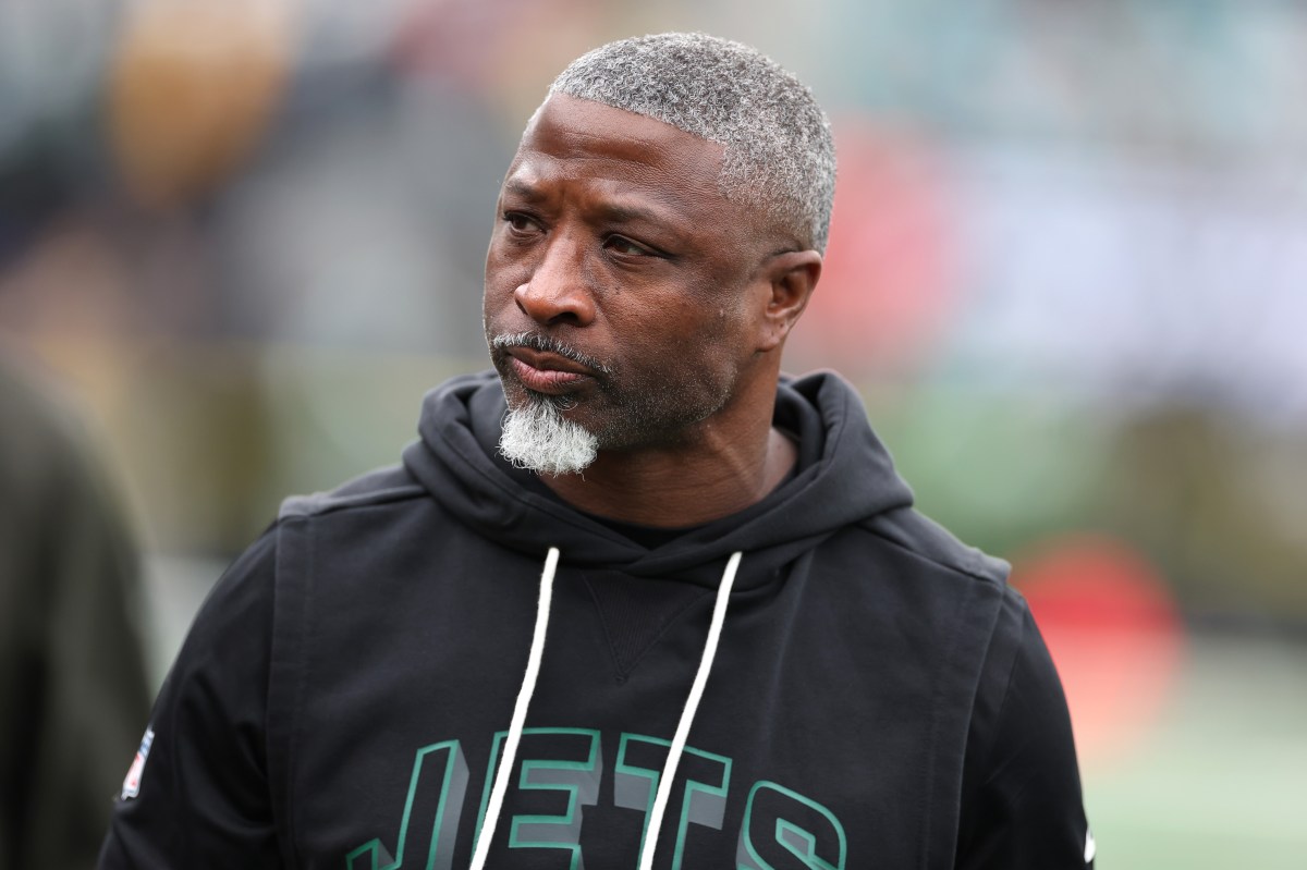 Jets Upgrade at Quarterback: What Hooker's Signing Means