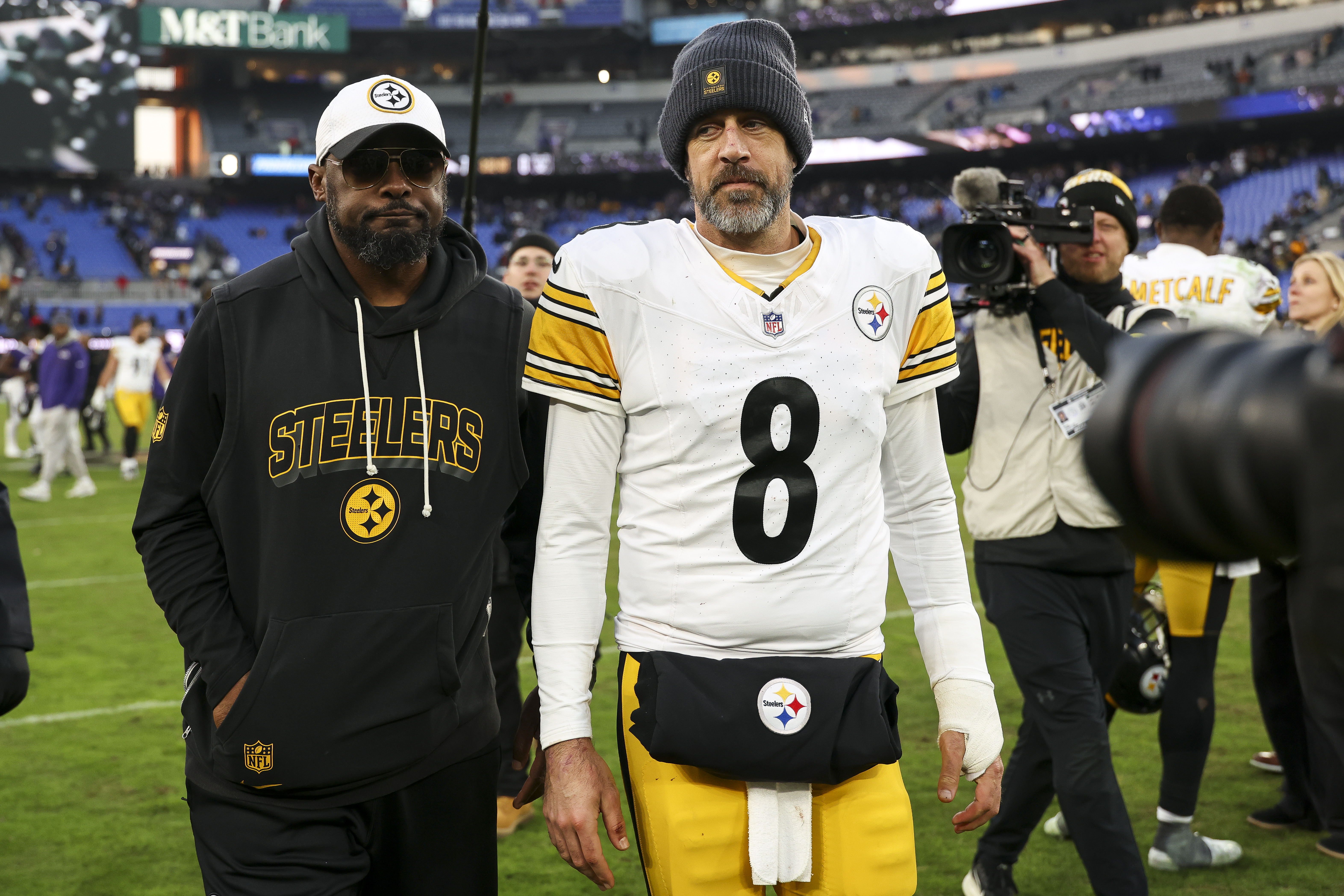 Aaron Rodgers Sends Bold Message Amid Mike Tomlin Steelers Drama
