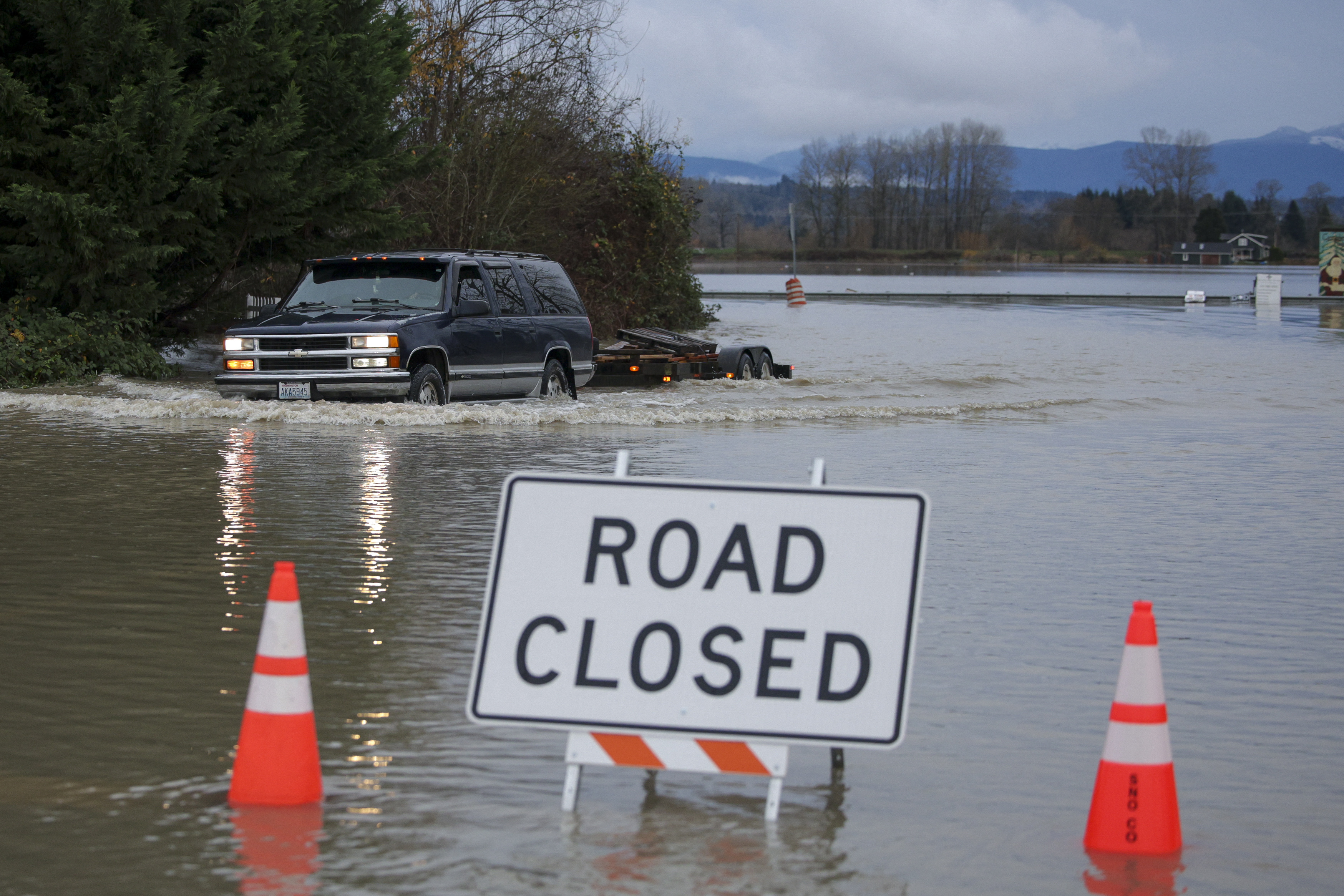 Flood Warning Extended as New Atmospheric Rivers Approach