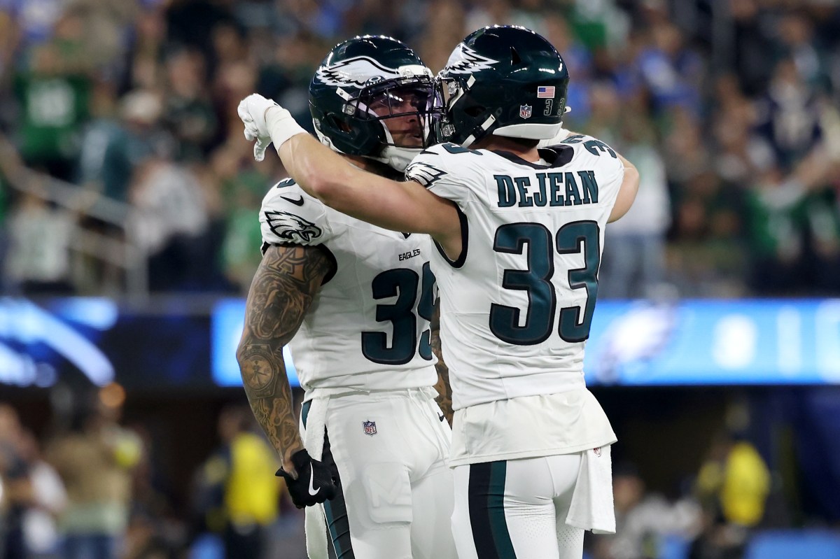 Jugador de los Eagles castigado por la NFL en medio del comandante del enfrentamiento Jugador de los Eagles castigado por la NFL en medio del comandante del enfrentamiento