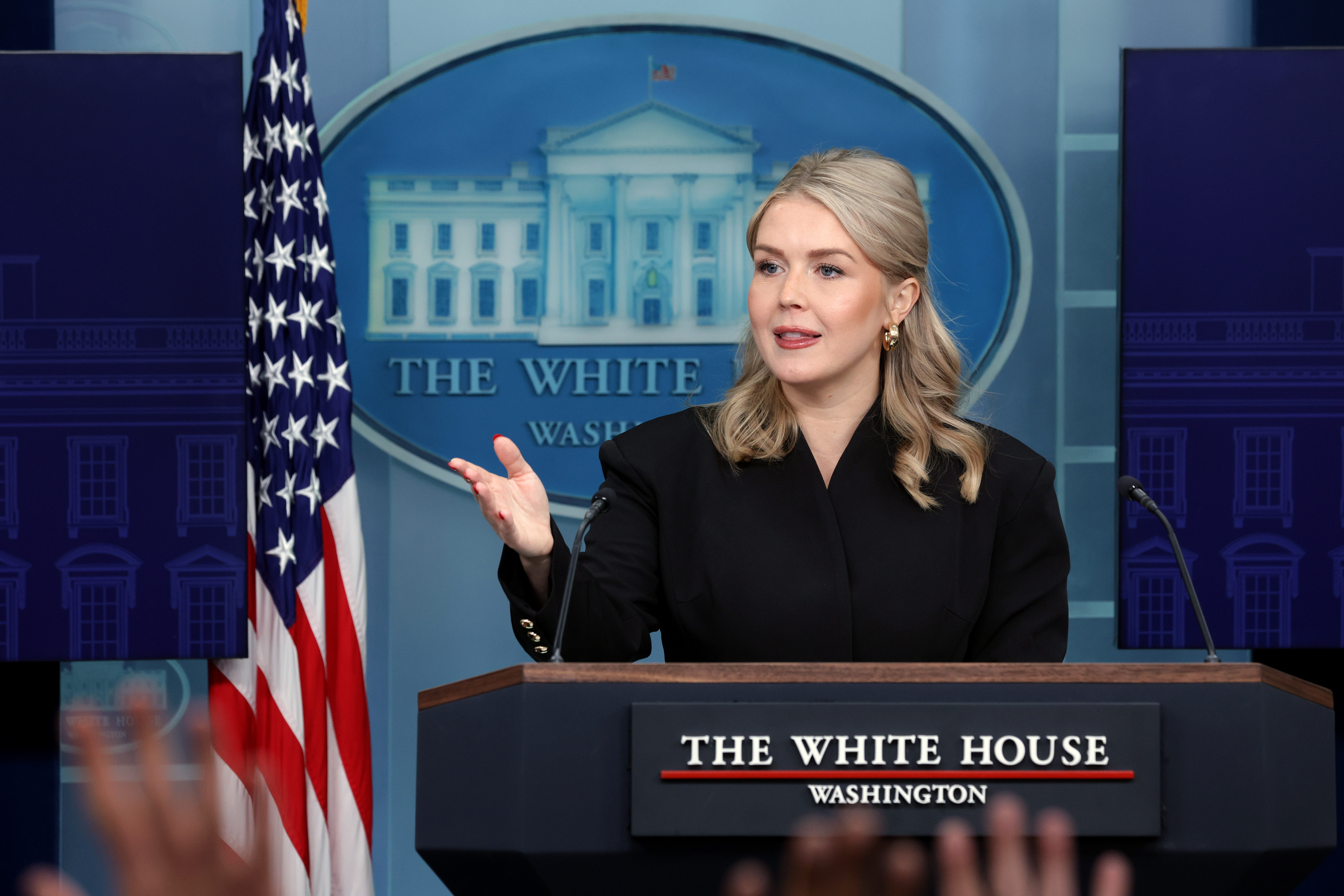 Karoline Leavitt Vanity Fair Photographer Defends His Extreme Close-Up