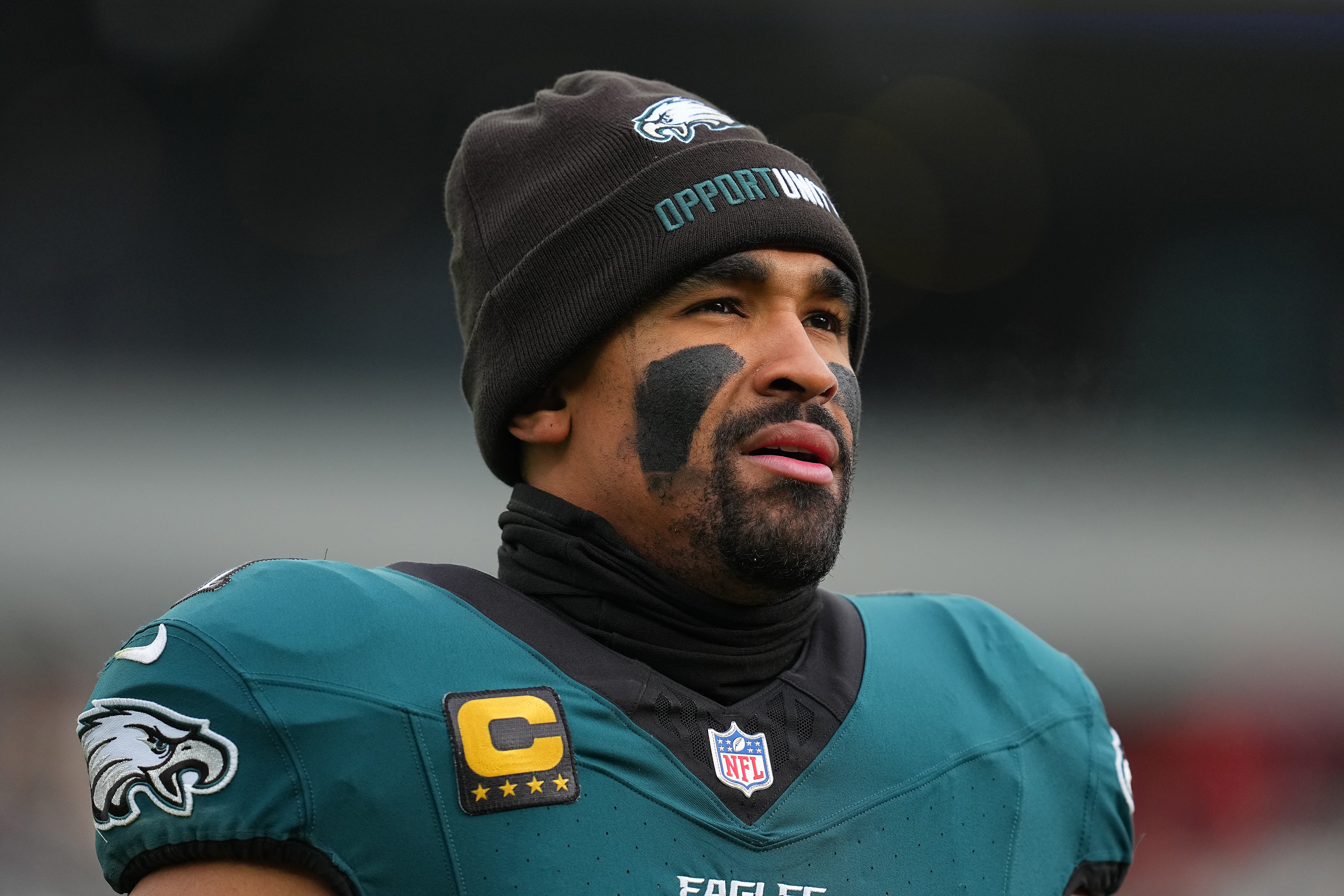 Eagles' Jalen Hurts Under Fire for Mike McDaniel, Brian Daboll Decision