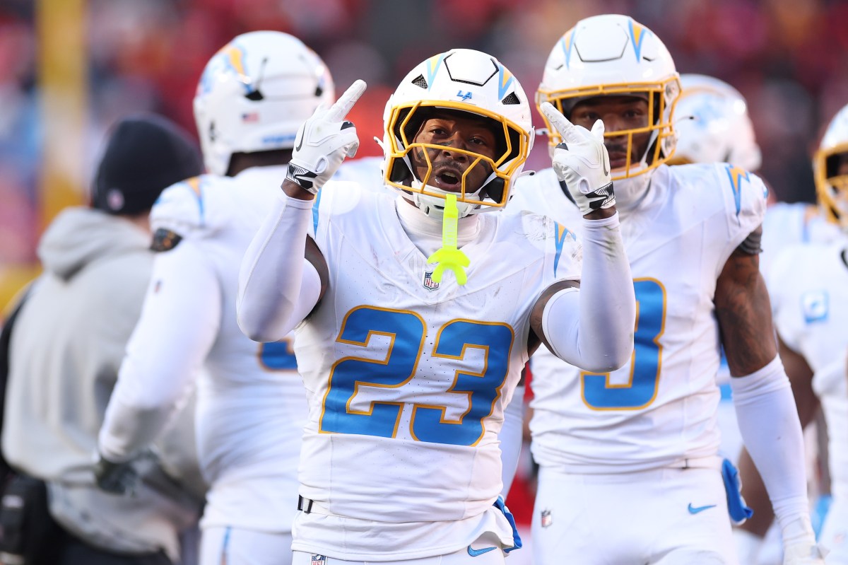 NFL impone dos multas a Tony Jefferson tras expulsión en Chiefs-Chargers