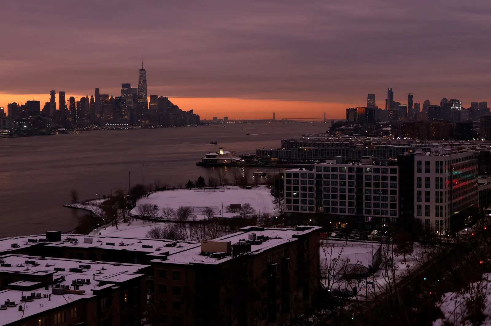 Up to 10 Inches of Snow Expected to Snarl Christmas Weekend Travel