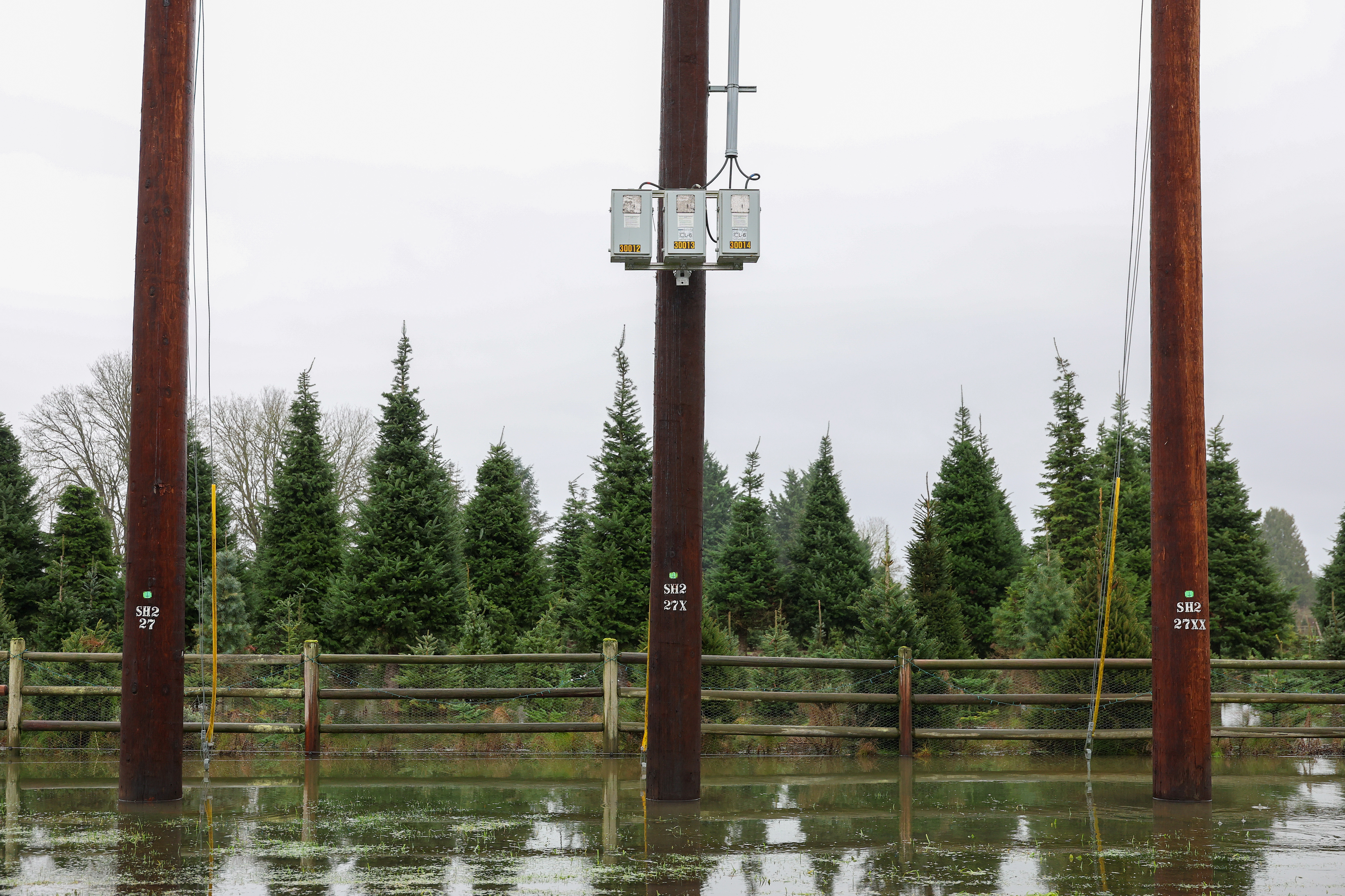 Holiday Weather Warnings Live Tracker: Winter Storm Alerts Impact Holiday Travel