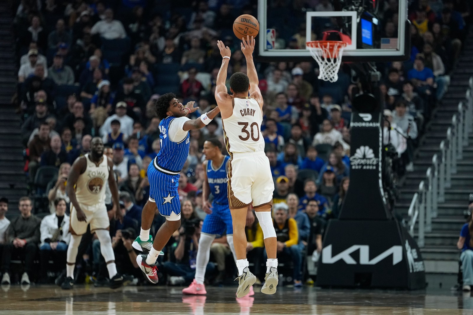 newsweek.com - Tyler Everett - Kalshi Promo Code NEWSWEEK: Get $10 Sign Up Bonus For Xmas NFL, NBA Predictions