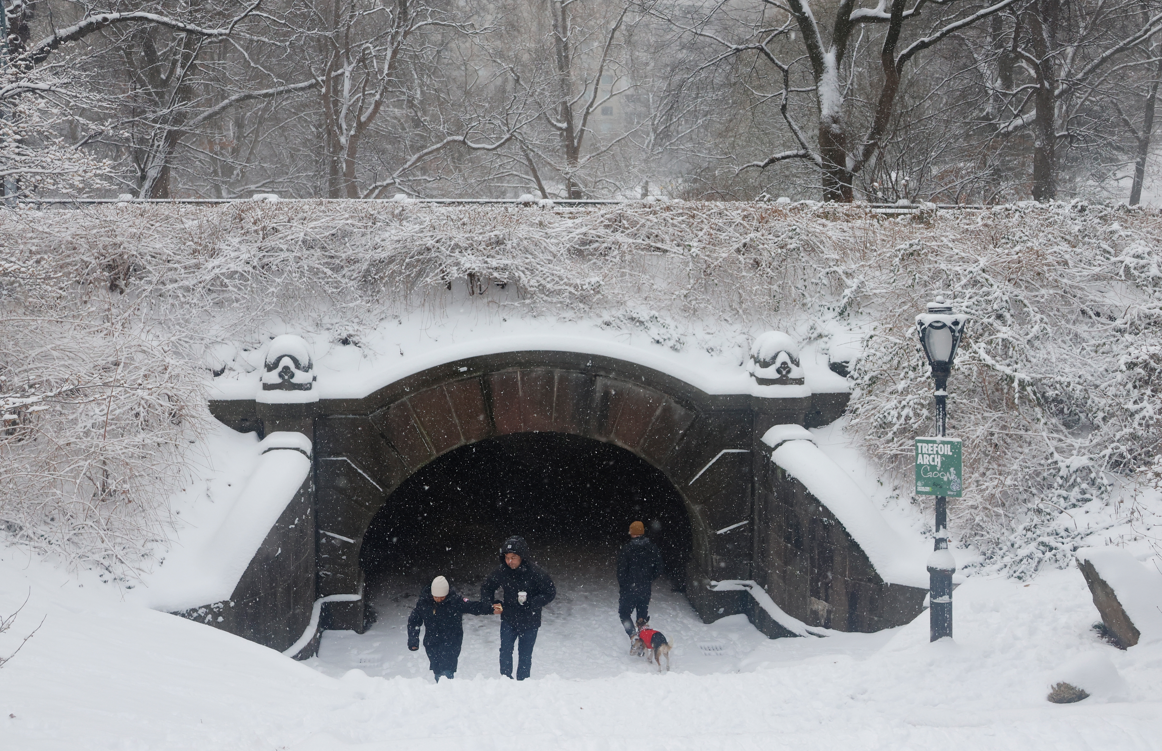 New Year's Eve Winter Storm Warning As 12 Inches of Snow Set To Fall